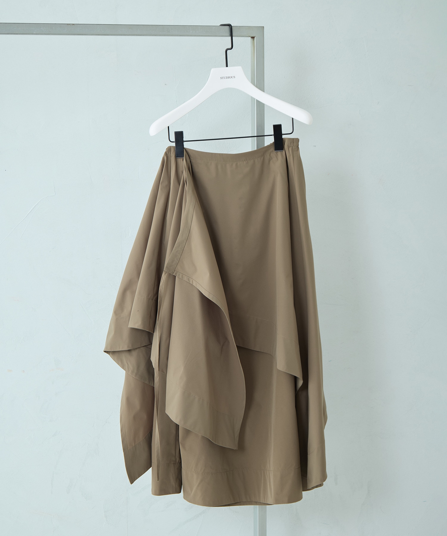 Asymmetry Wrap Layer Skirt STUDIOUS