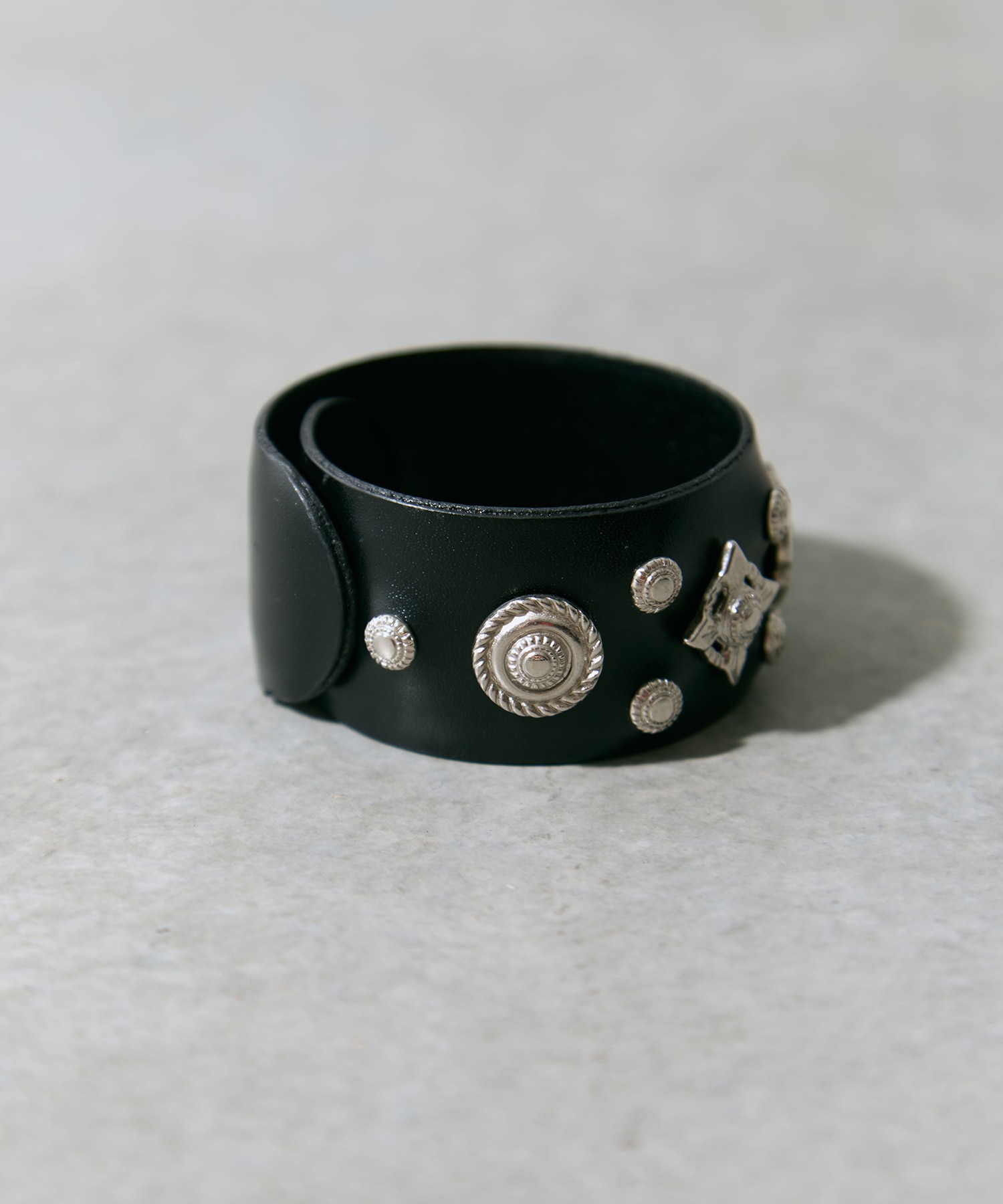 Leather roll bangle TOGA