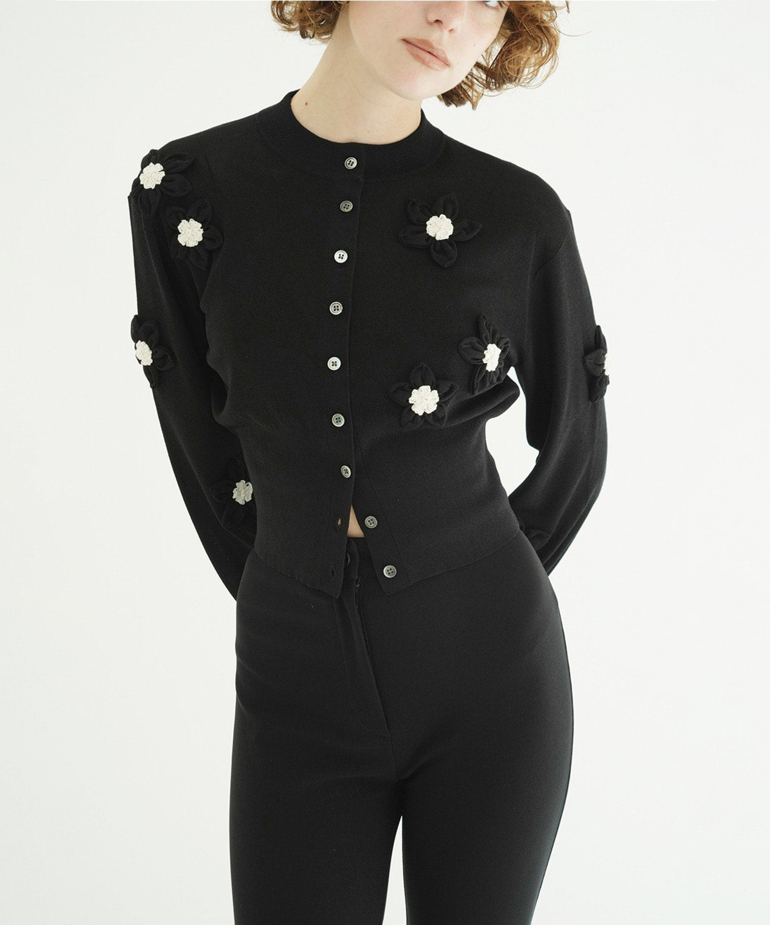 FLOWER MOTIF KNIT CARDIGAN CLANE