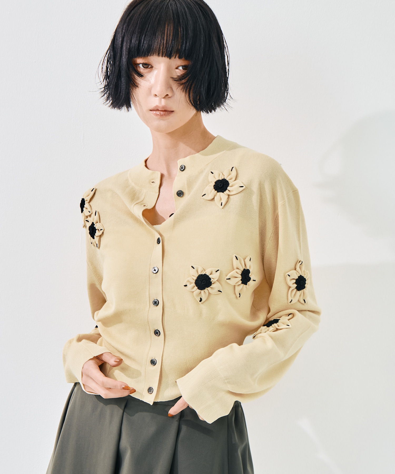 FLOWER MOTIF KNIT CARDIGAN CLANE