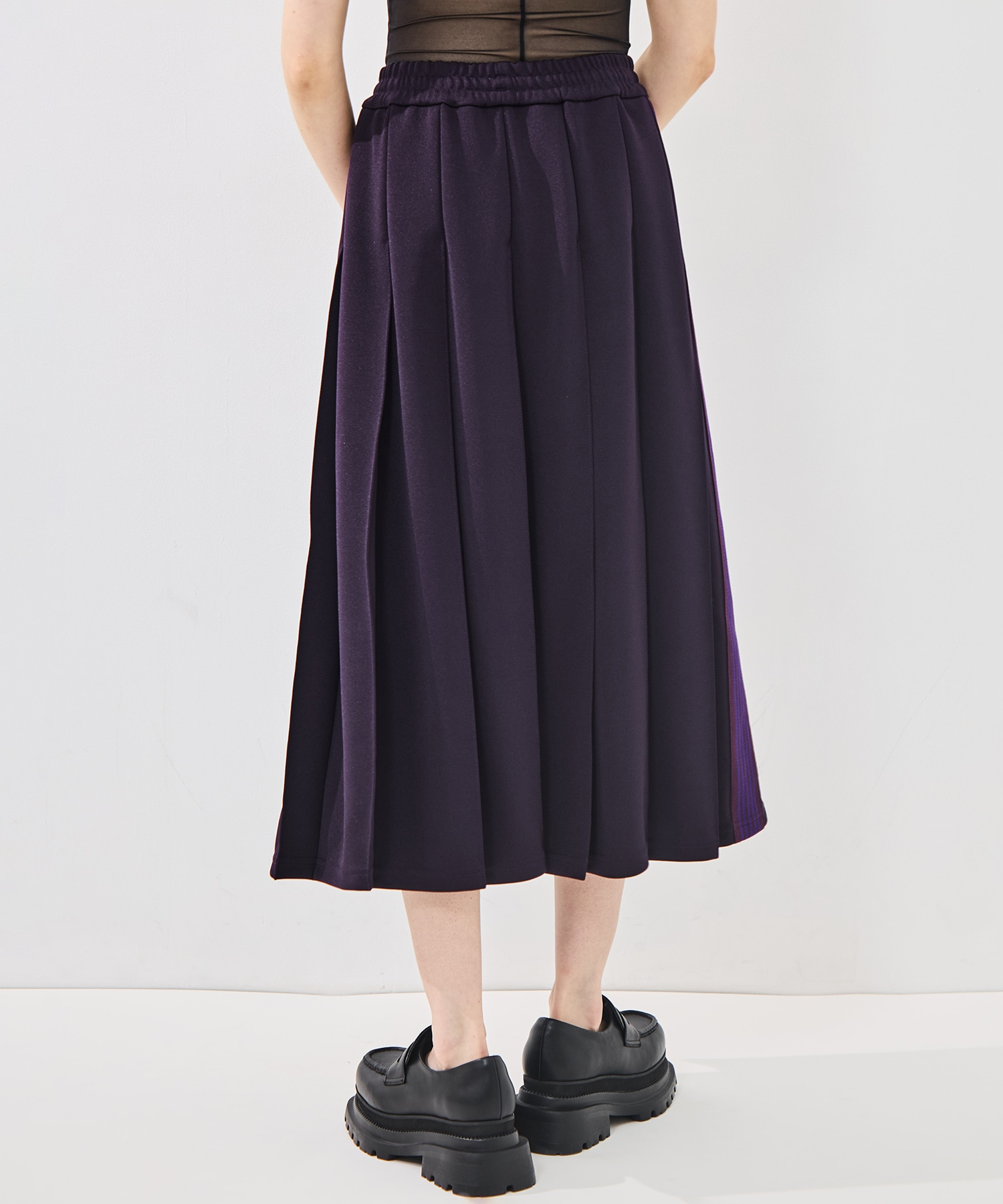 Pleated Tarack Skirt-Poly smooth Needles