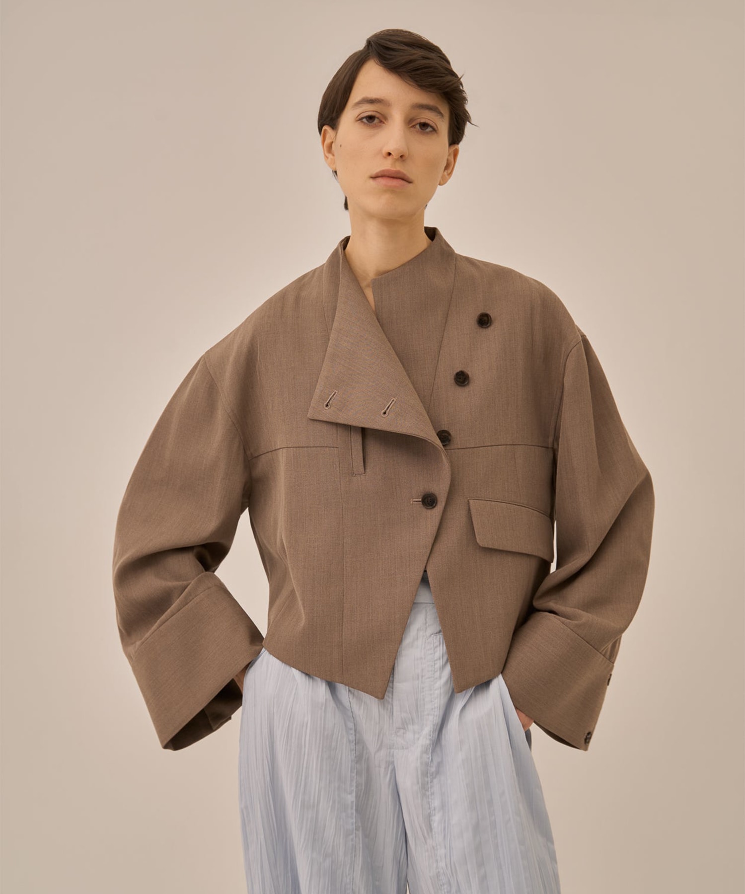 Helmina blouson AKIRANAKA