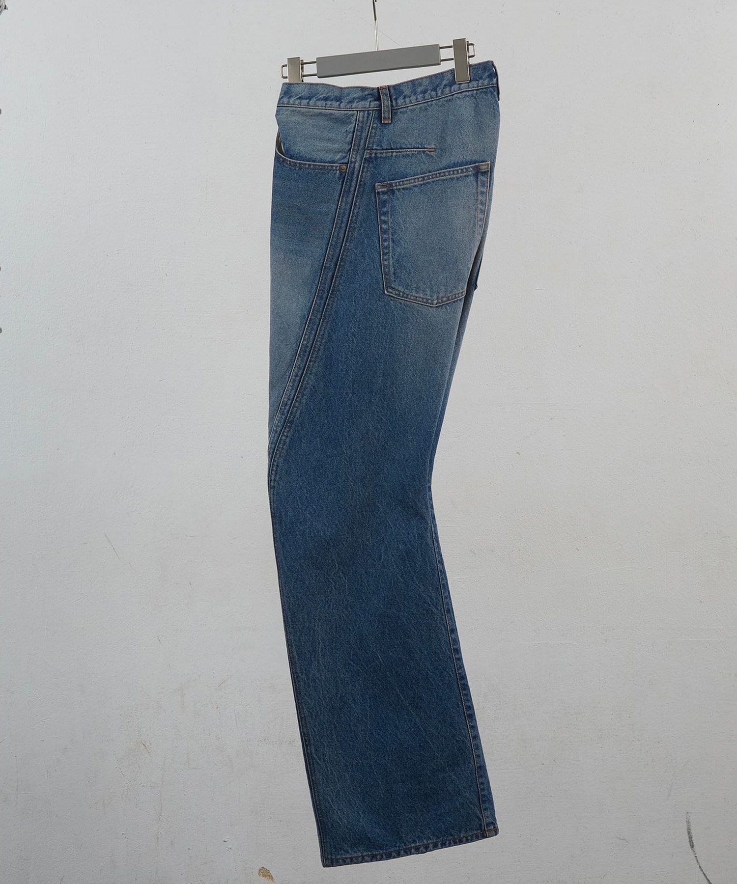 3D TWISTED JEANS VINTAGE FADED INDIGO NVRFRGT