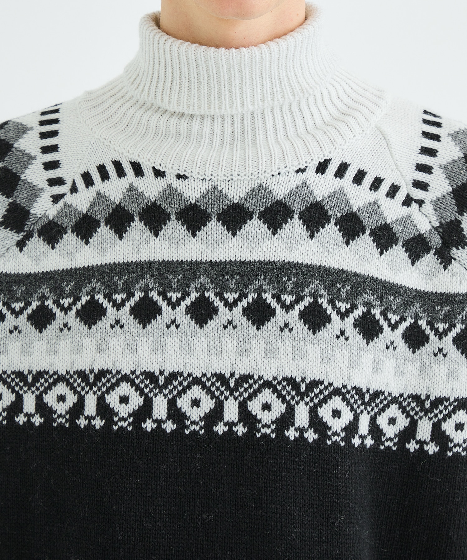 NORDIC PATTERN TURTLE NECK KNIT | White Mounteineering