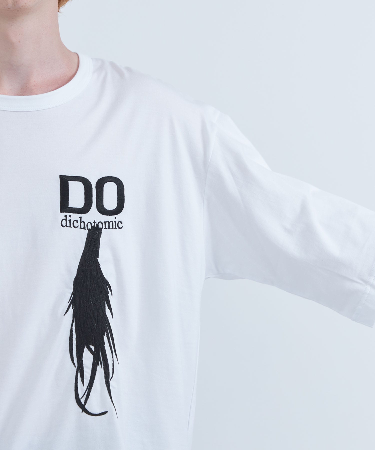 BIRD FEATHER S/S BIG T SHAREEF
