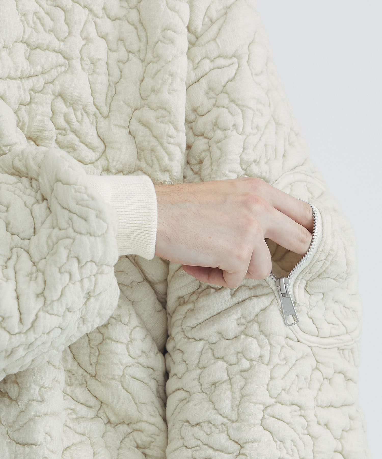 Leaves Quilted Jacquard Jacket | MATSUFUJI