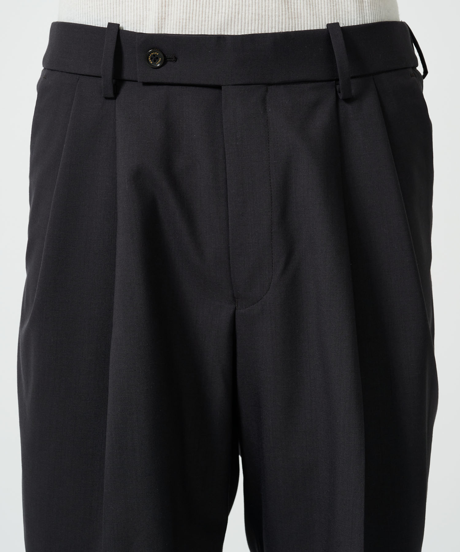 DOUBLE PLEATED CLASSIC WIDE SHORTS MARKAWARE/marka