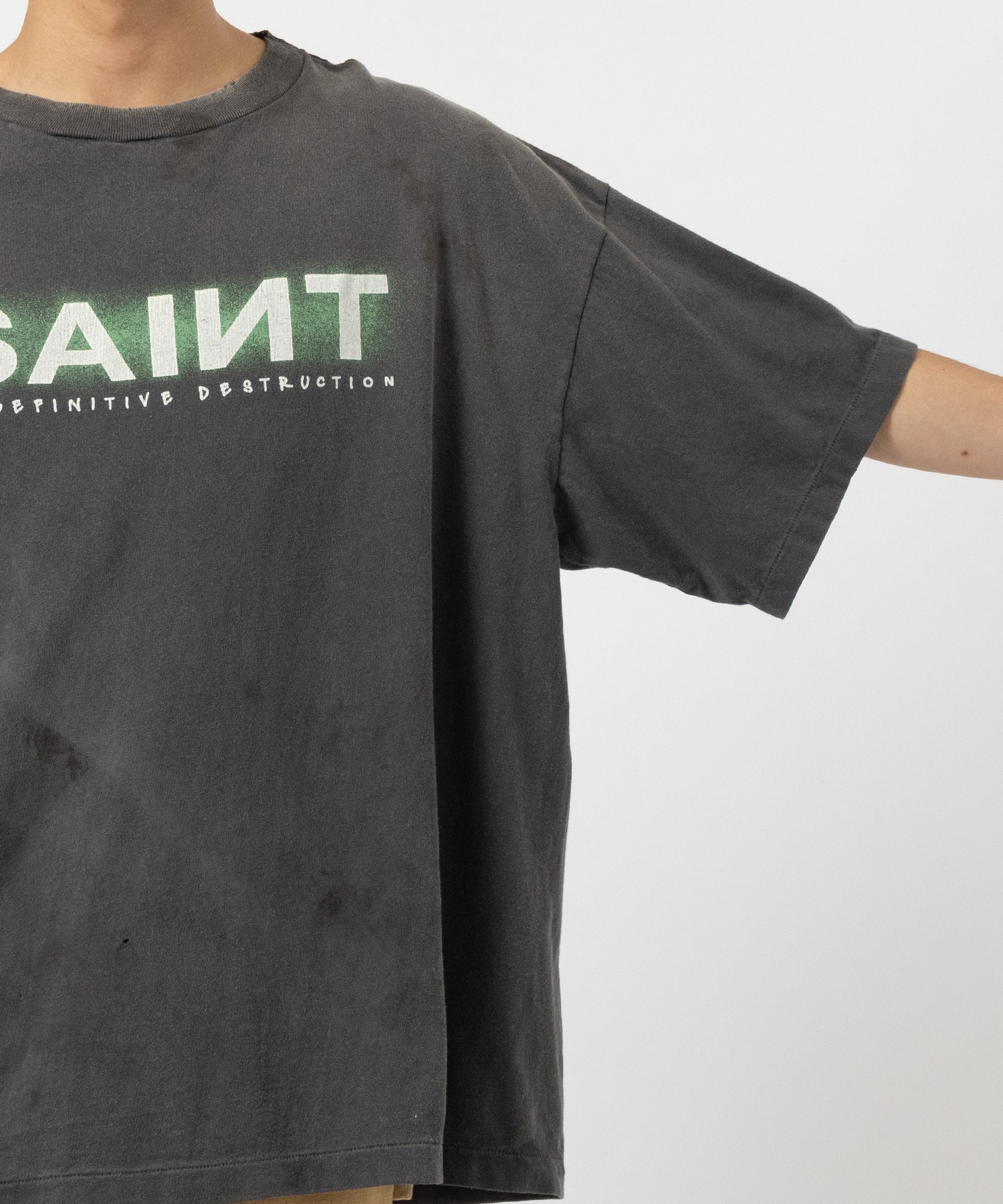 SM-YS1-0000-001/SS TEE/SAINT/BLACK SAINT M××××××