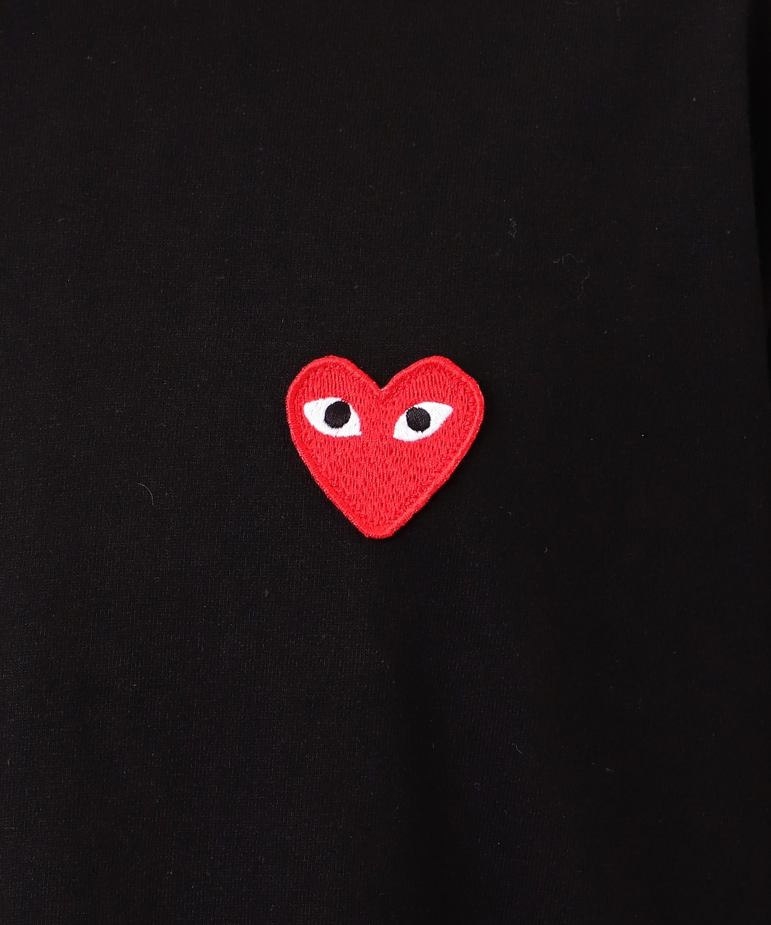 AX-T108-051 T-SHIRT RED EMBLEMRED HEART PLAY COMME des GARCONS