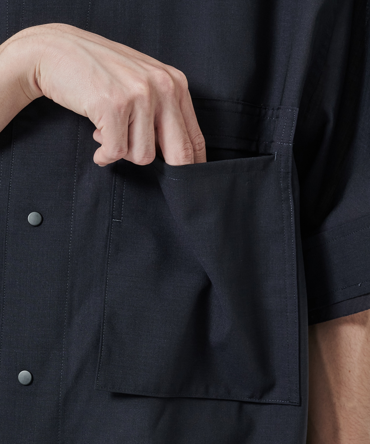 STAND COLLAR SHORT-SLEEVED SHIRT IRENISA