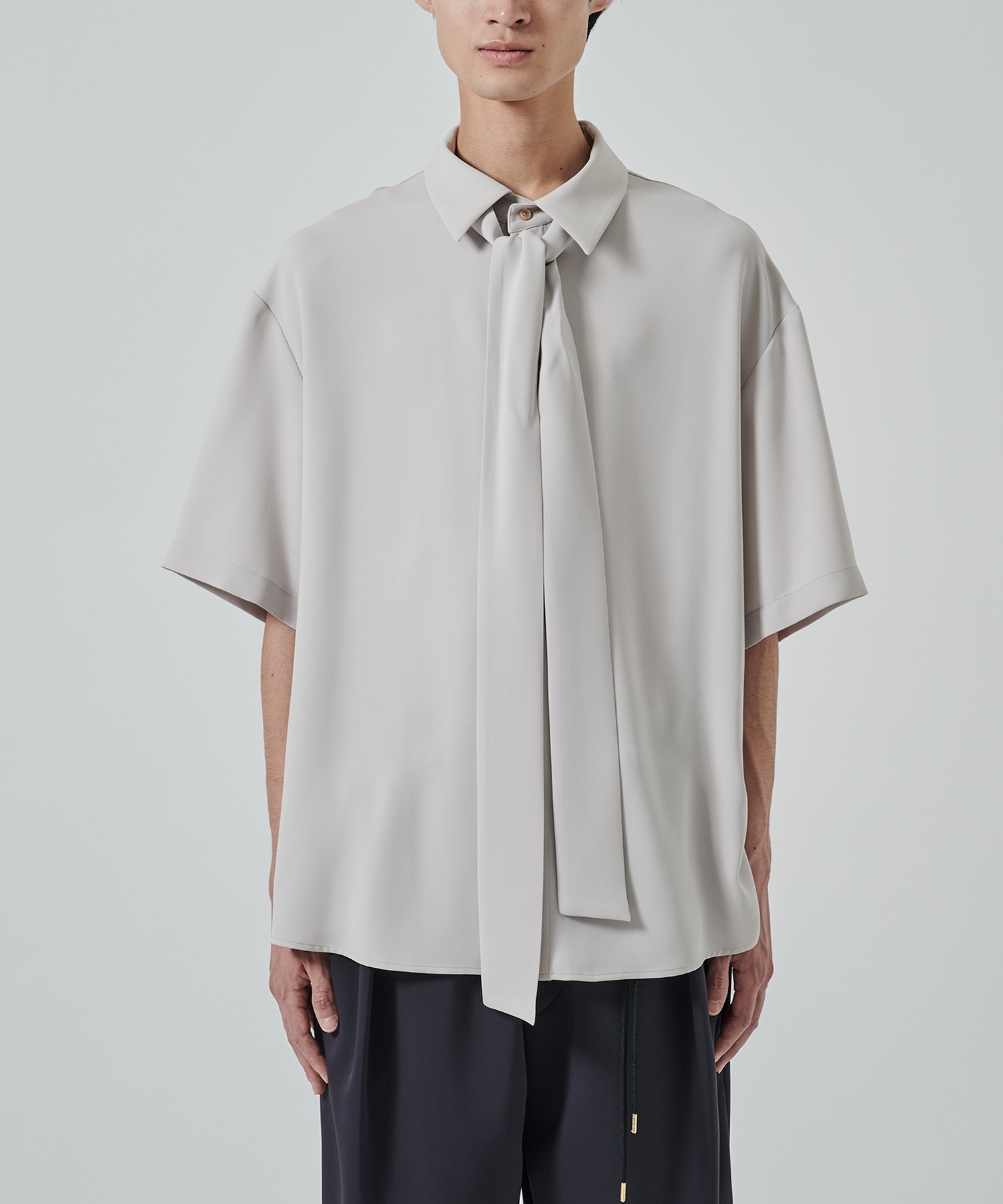 Double Satin Bow Tie Short Sleeve Shirt CULLNI