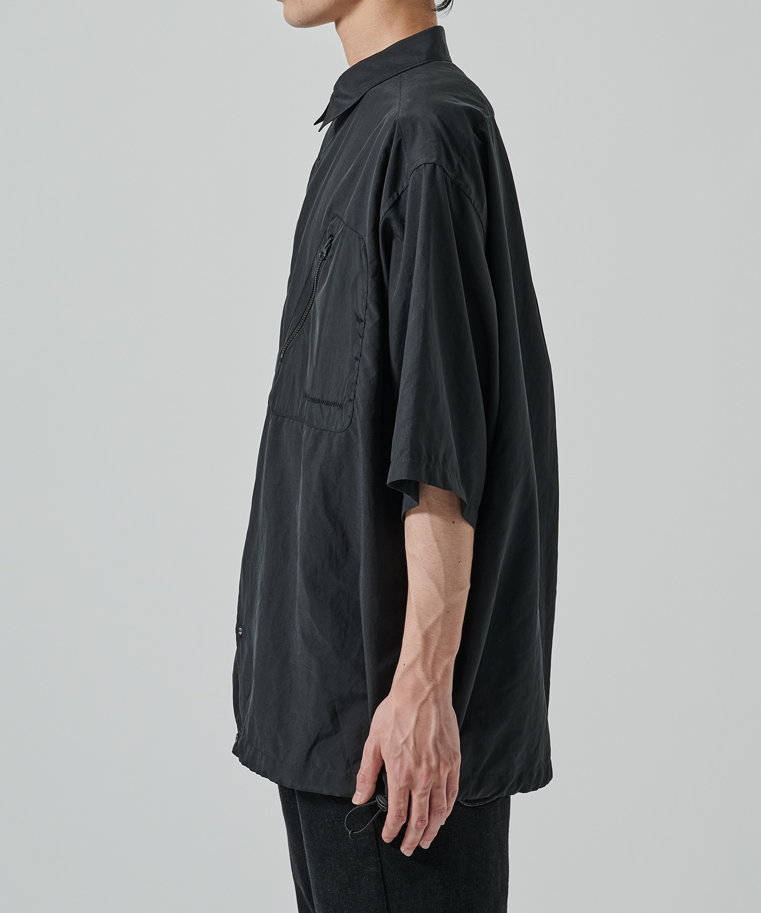 〈別注〉 DRAW CORD S/S POCKET SHIRTS White Mountaineering