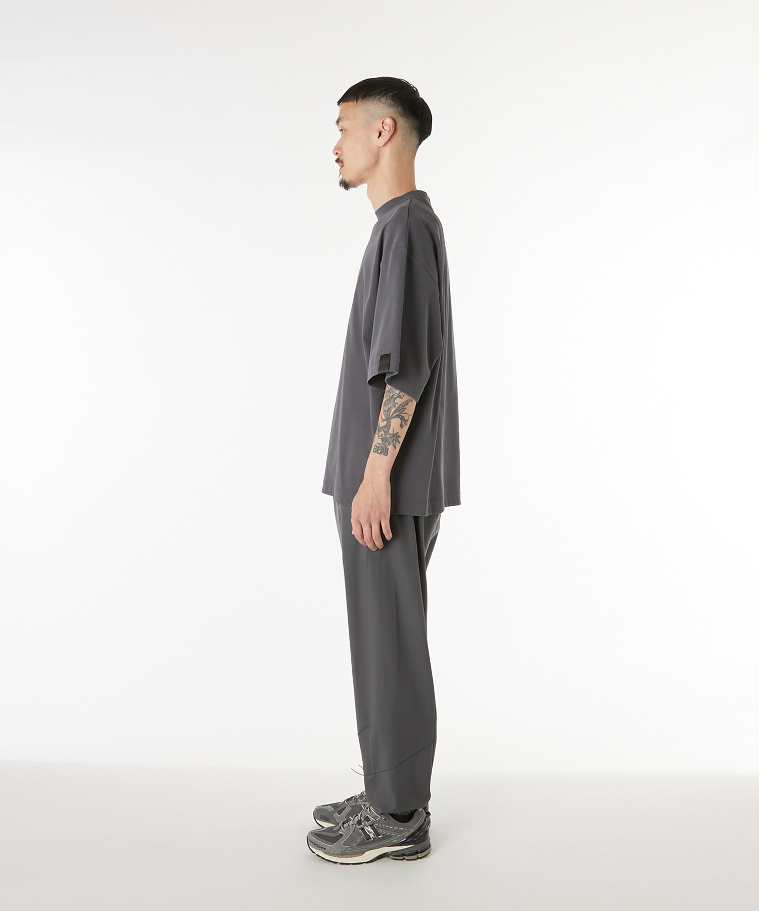 2252-CS50-034 S/S TEE N.HOOLYWOOD