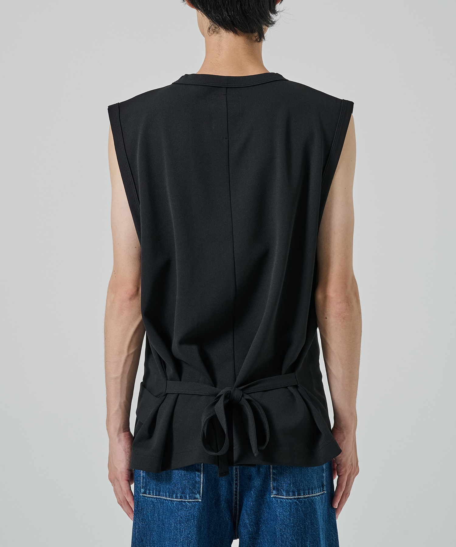 NO SLEEVE TEE SHAREEF