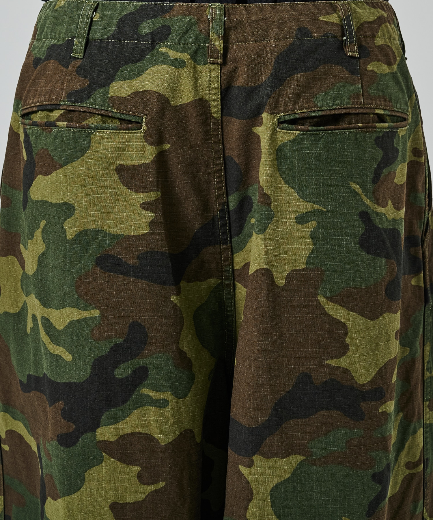〈別注〉H.D Pant - Military Camo NEEDLES
