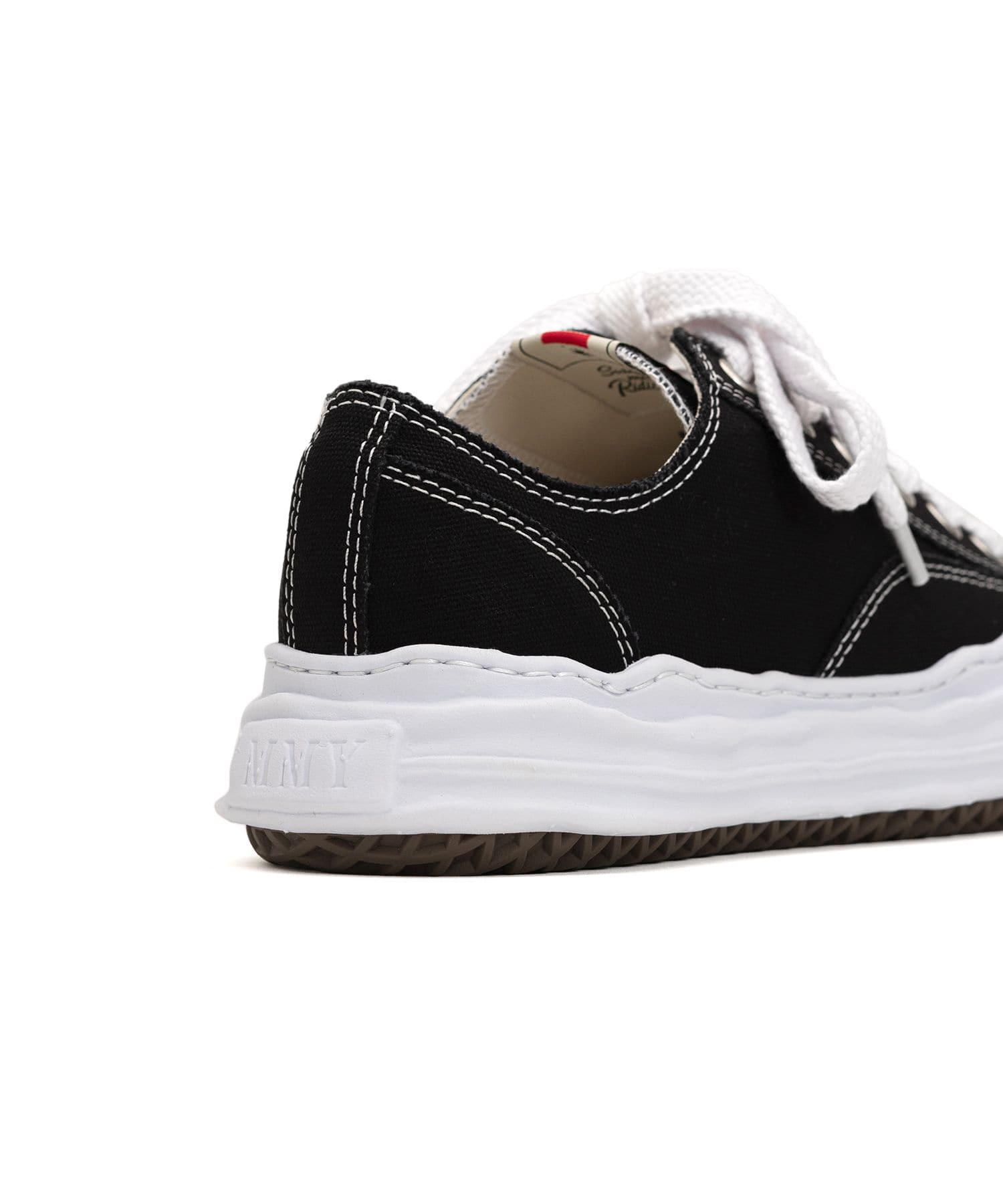 HANK OG Sole Canvas Low-top Sneaker Maison MIHARA YASUHIRO