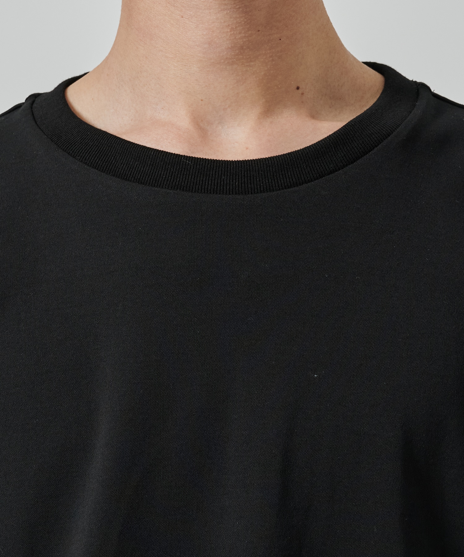 HIGH TWIST REGULAR FIT TEE STUDIOUS