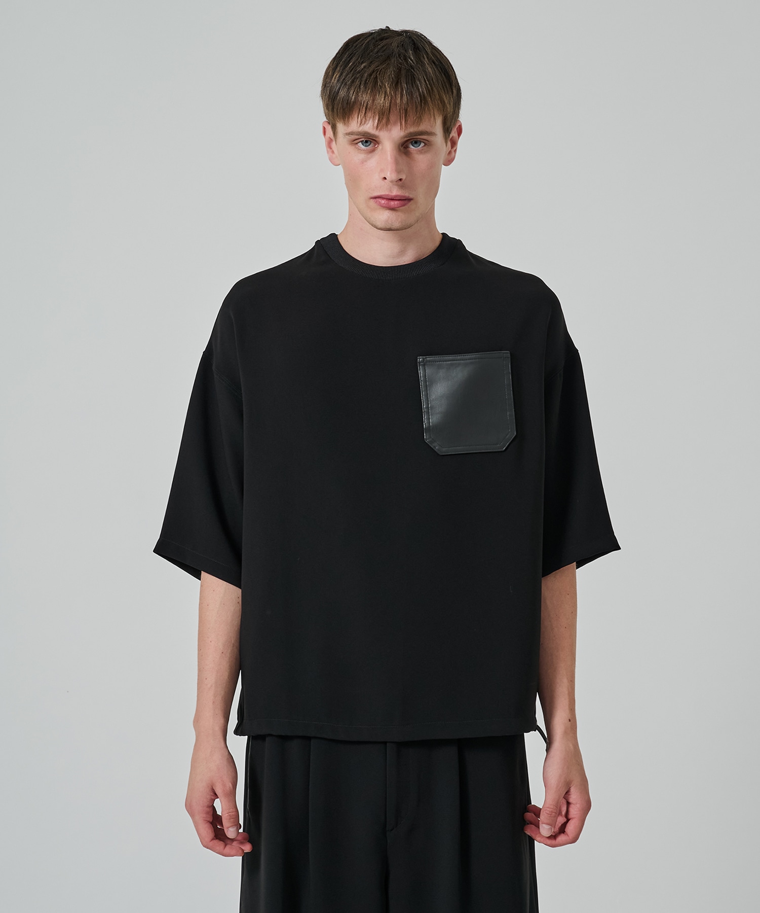 SUMMER ESSENTIAL DRAWCORD TEE STUDIOUS