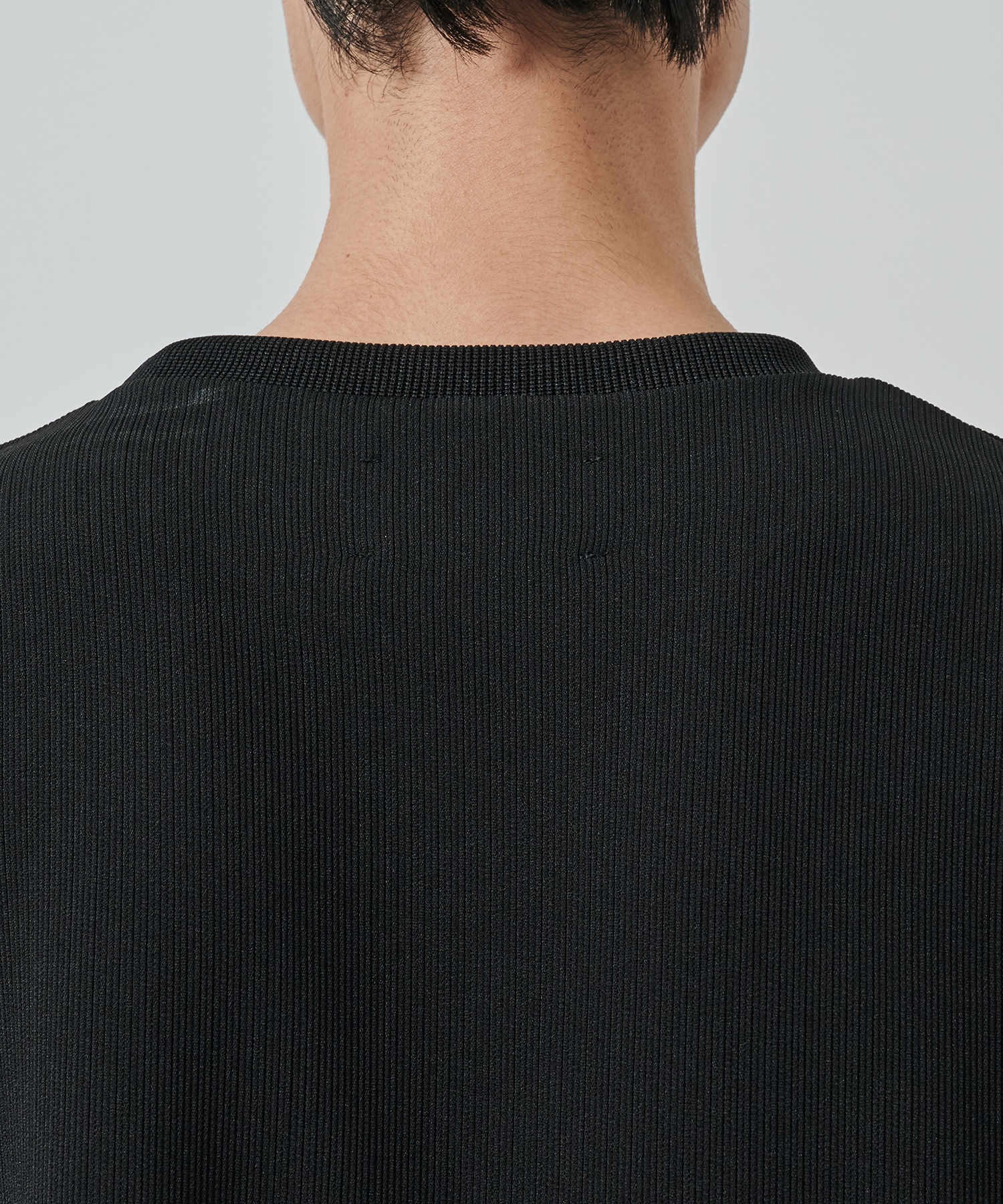 DRY DOBBY LEATHER POCKET TEE STUDIOUS