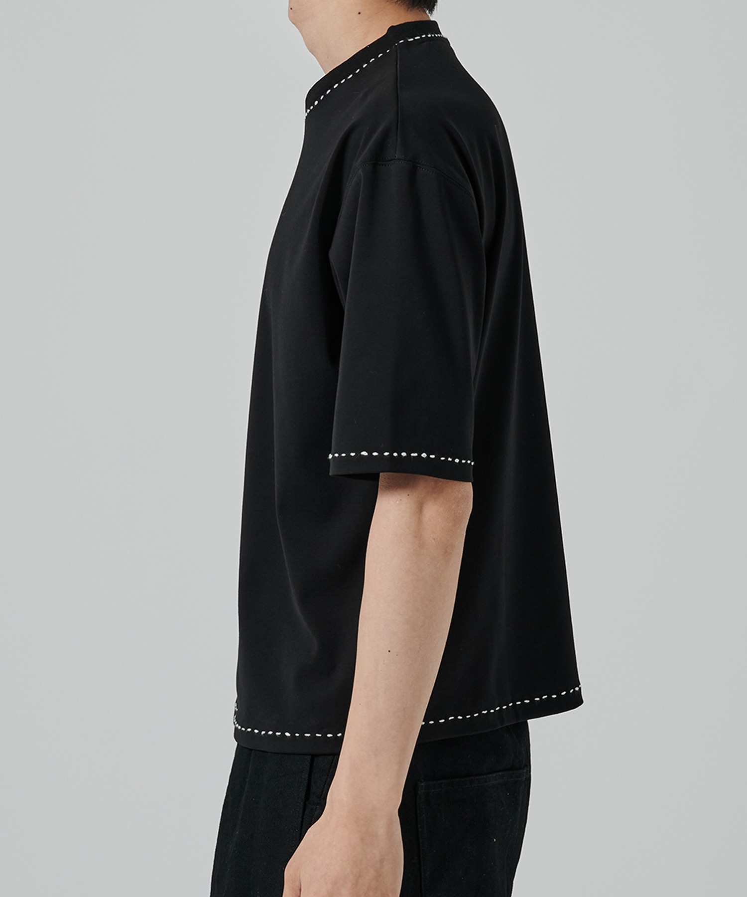 HAND STITCH TEE STUDIOUS