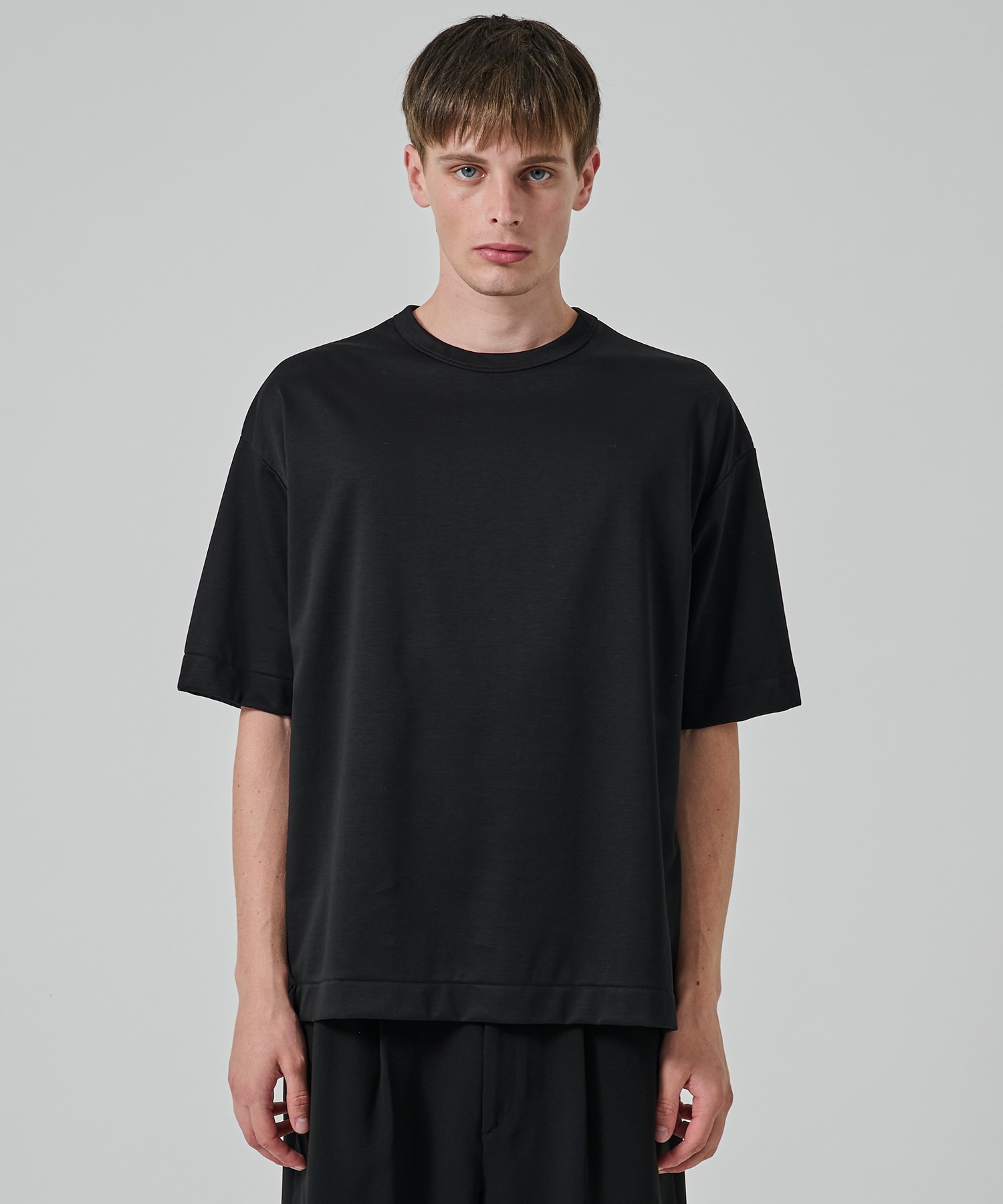 32G ロイヤルクール リラックスTシャツ STUDIOUS