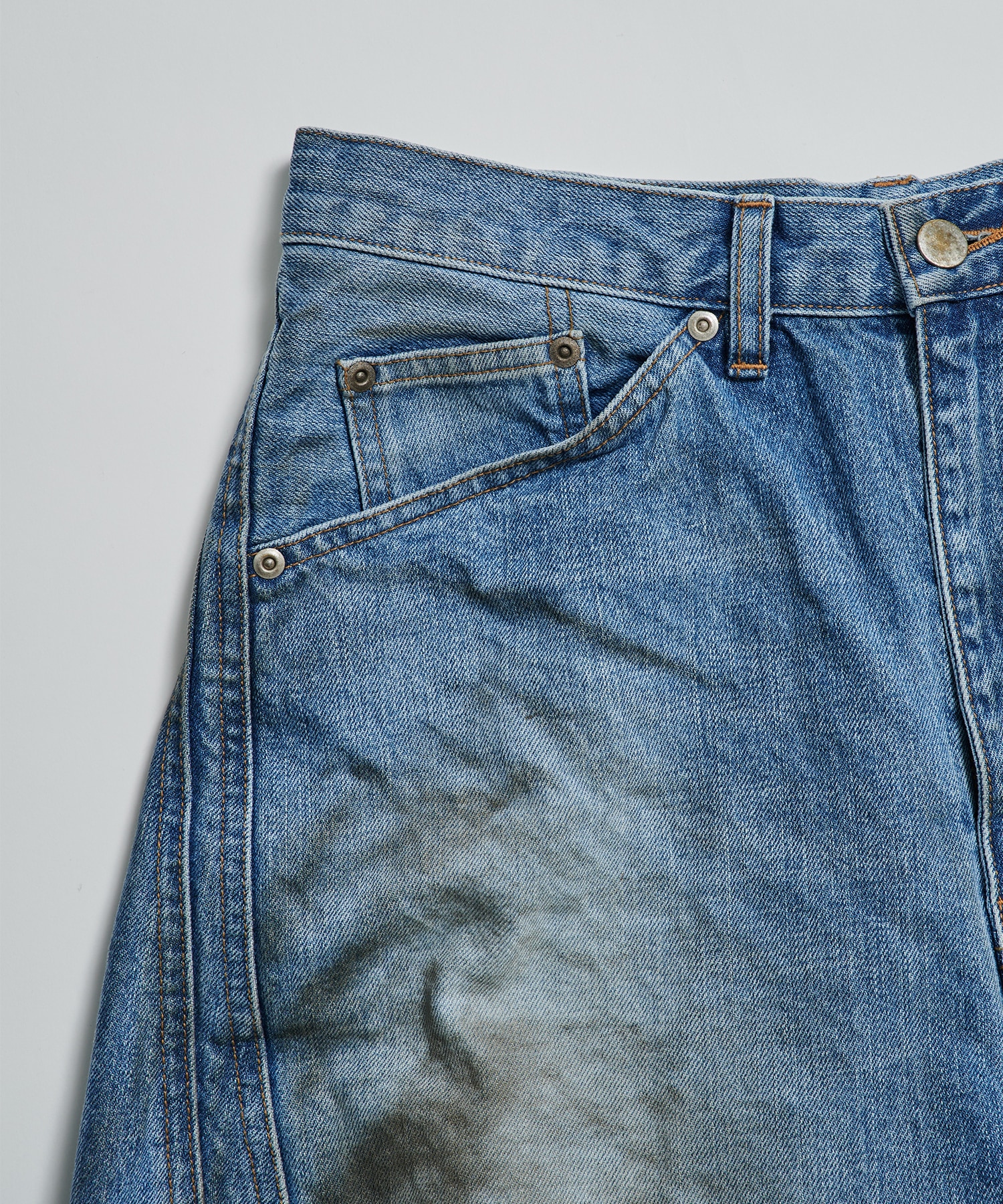 3D TWISTED SHORTS NVRFRGT