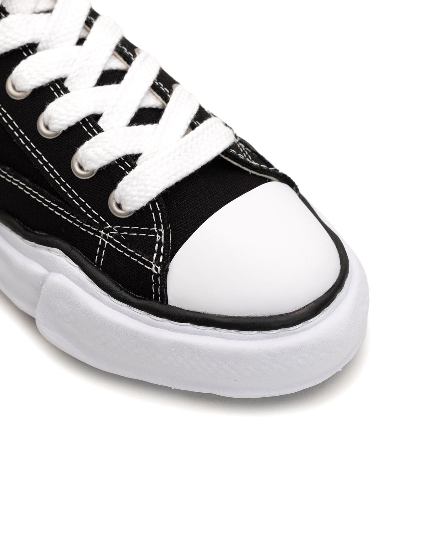 PETERSON OG Sole Canvas Low-top Sneaker Maison MIHARA YASUHIRO