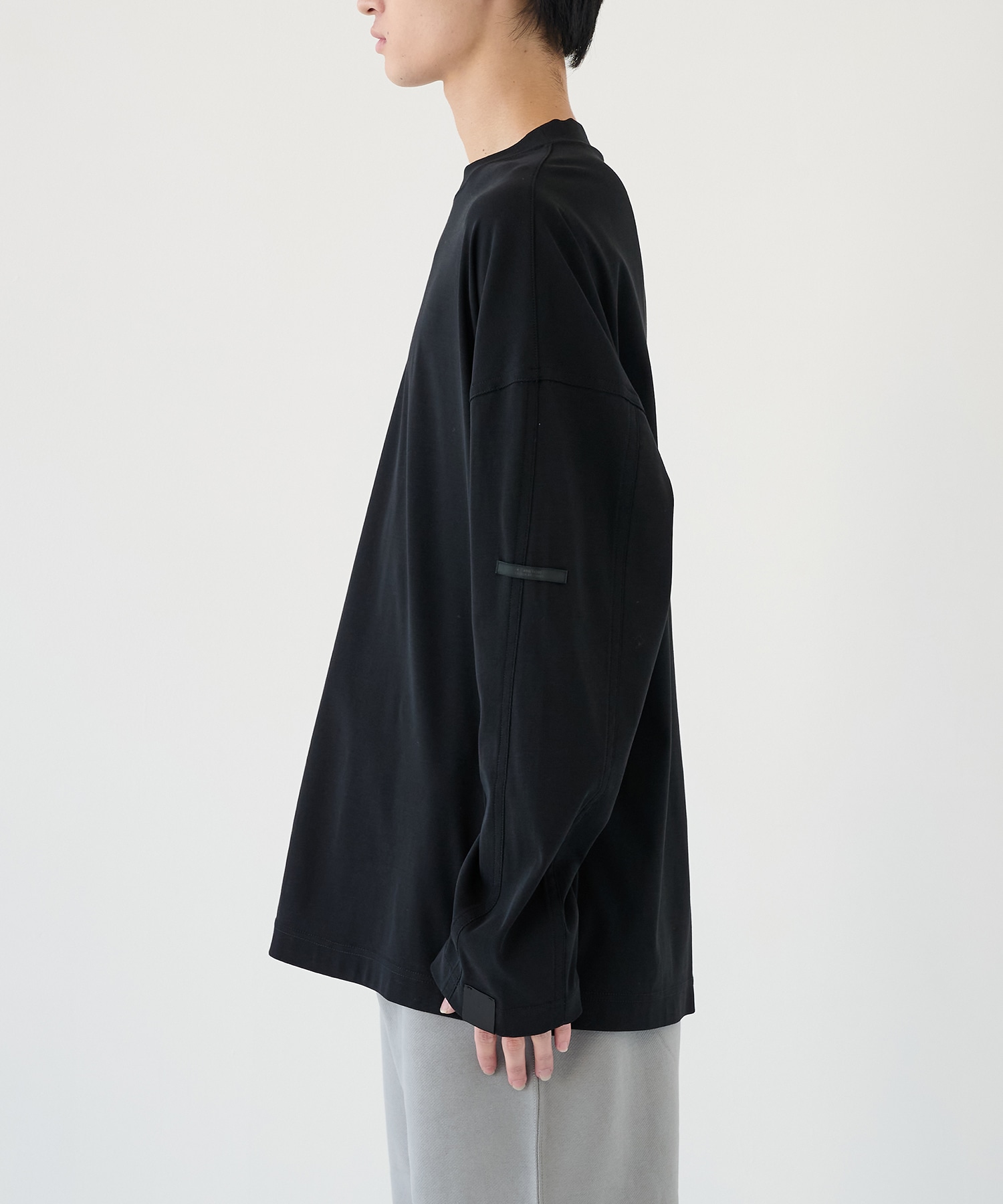 2252-CS07-033 L/S TEE N.HOOLYWOOD