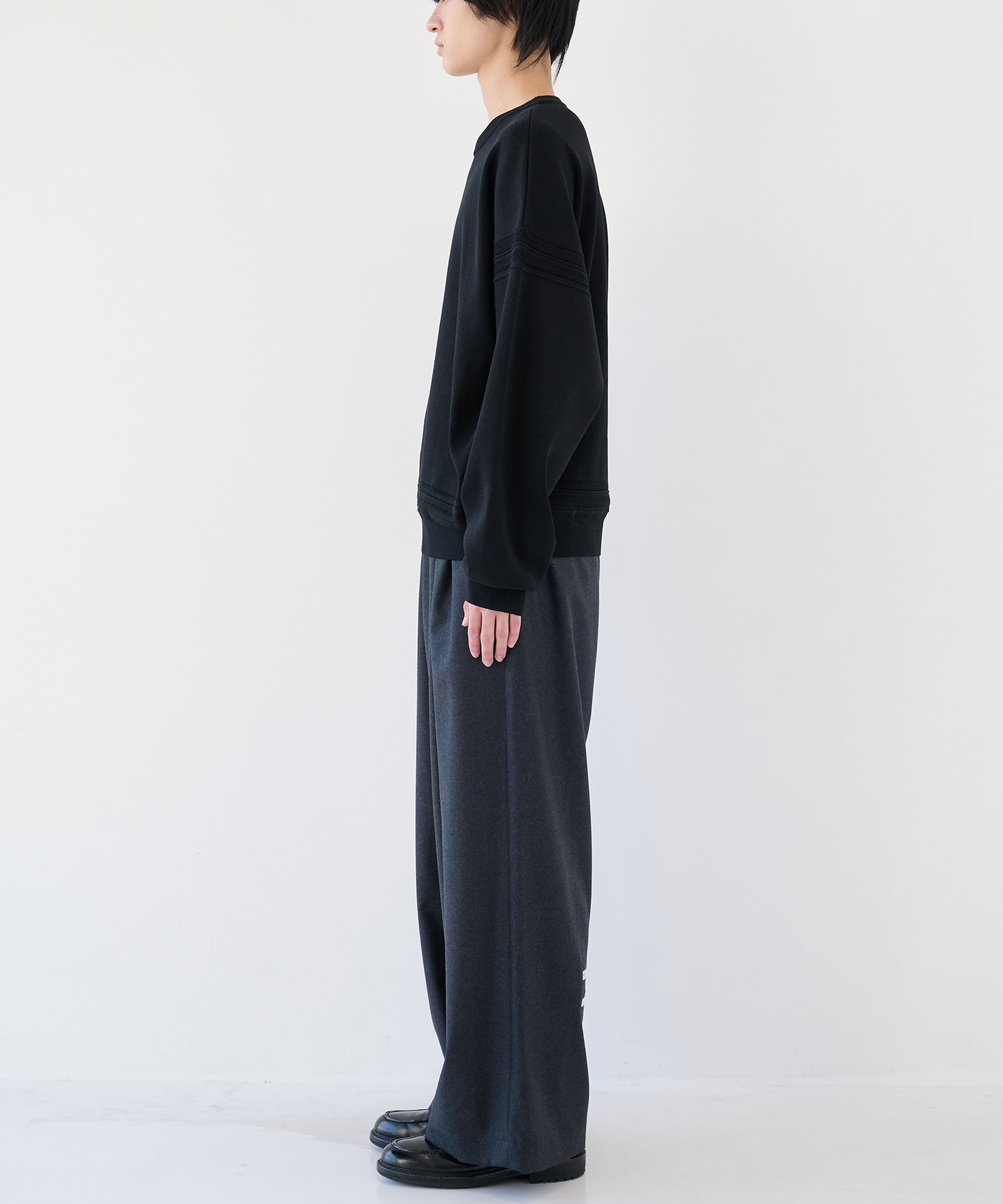 ラインクルーネックニット WRAPINKNOT