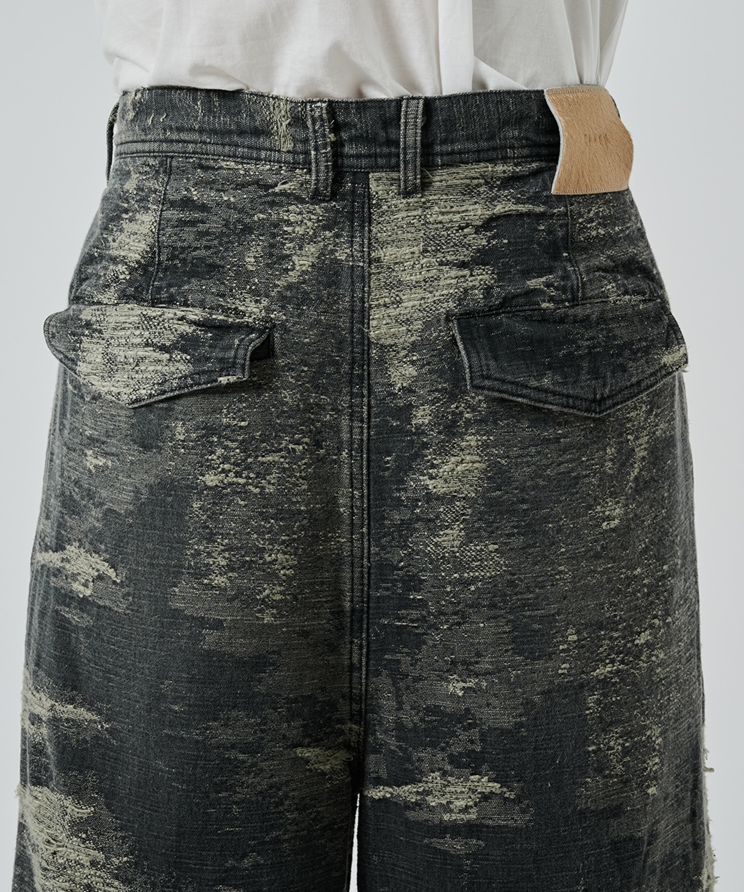 DESIGN TROUSERS TAAKK
