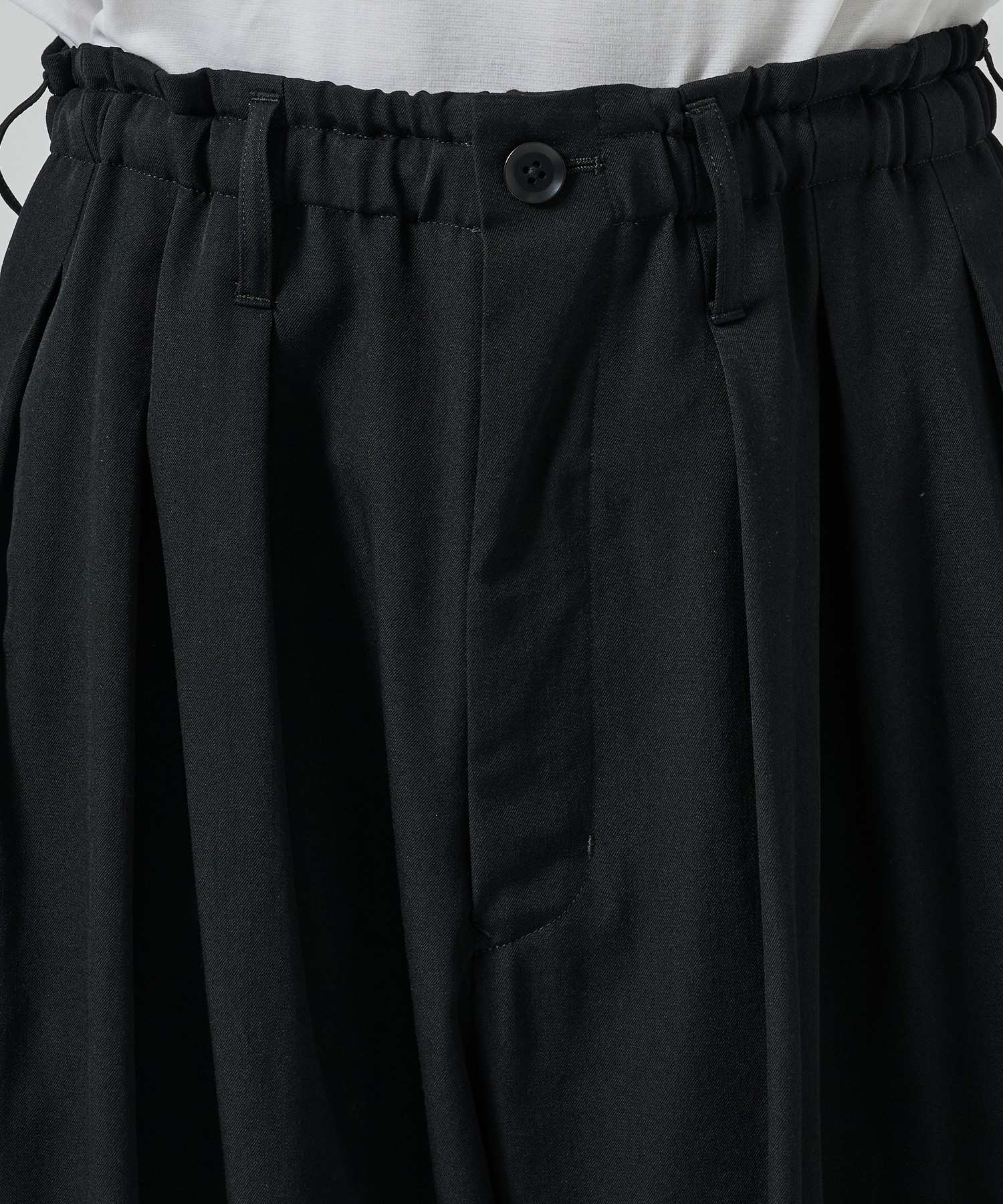 WOOL GABARDINE BALLOON PANTS GroundY