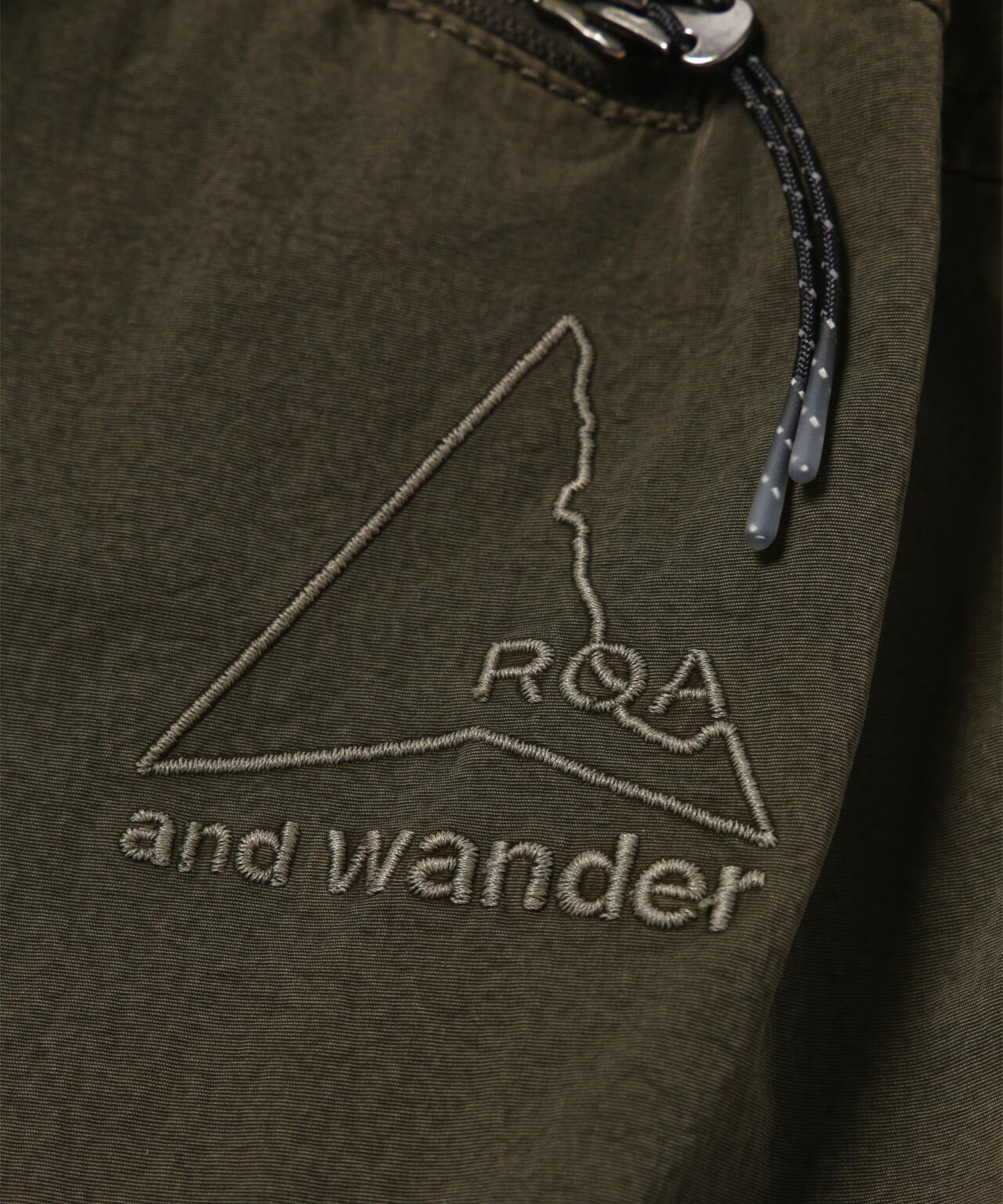 ROA garment dye nylon pants and wander