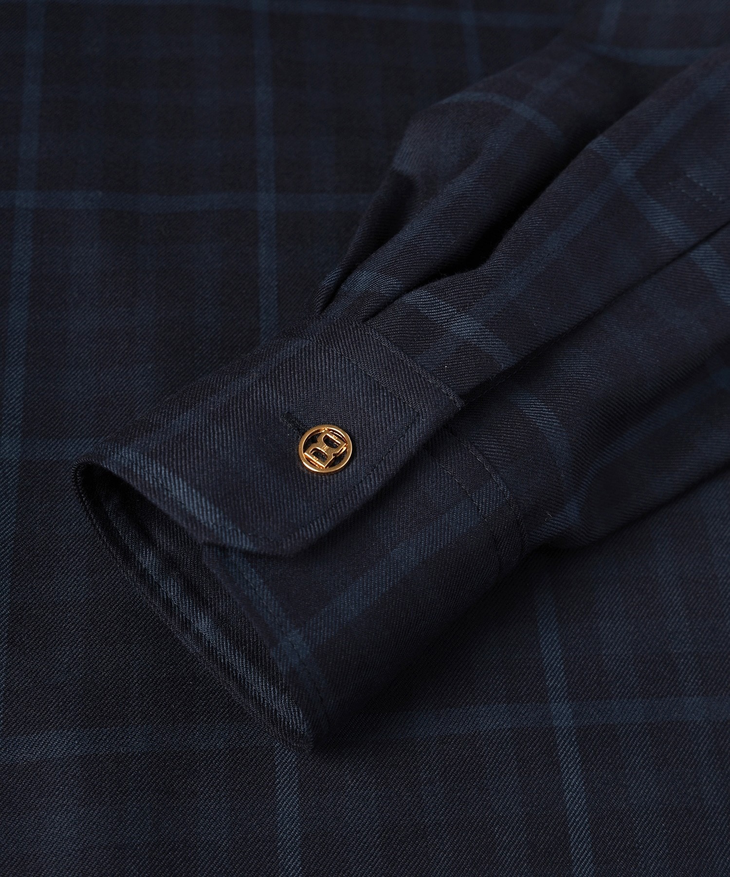 CULLNI for DAKS LONDON Asymmetrical Switching Chin Tab Shirt CULLNI