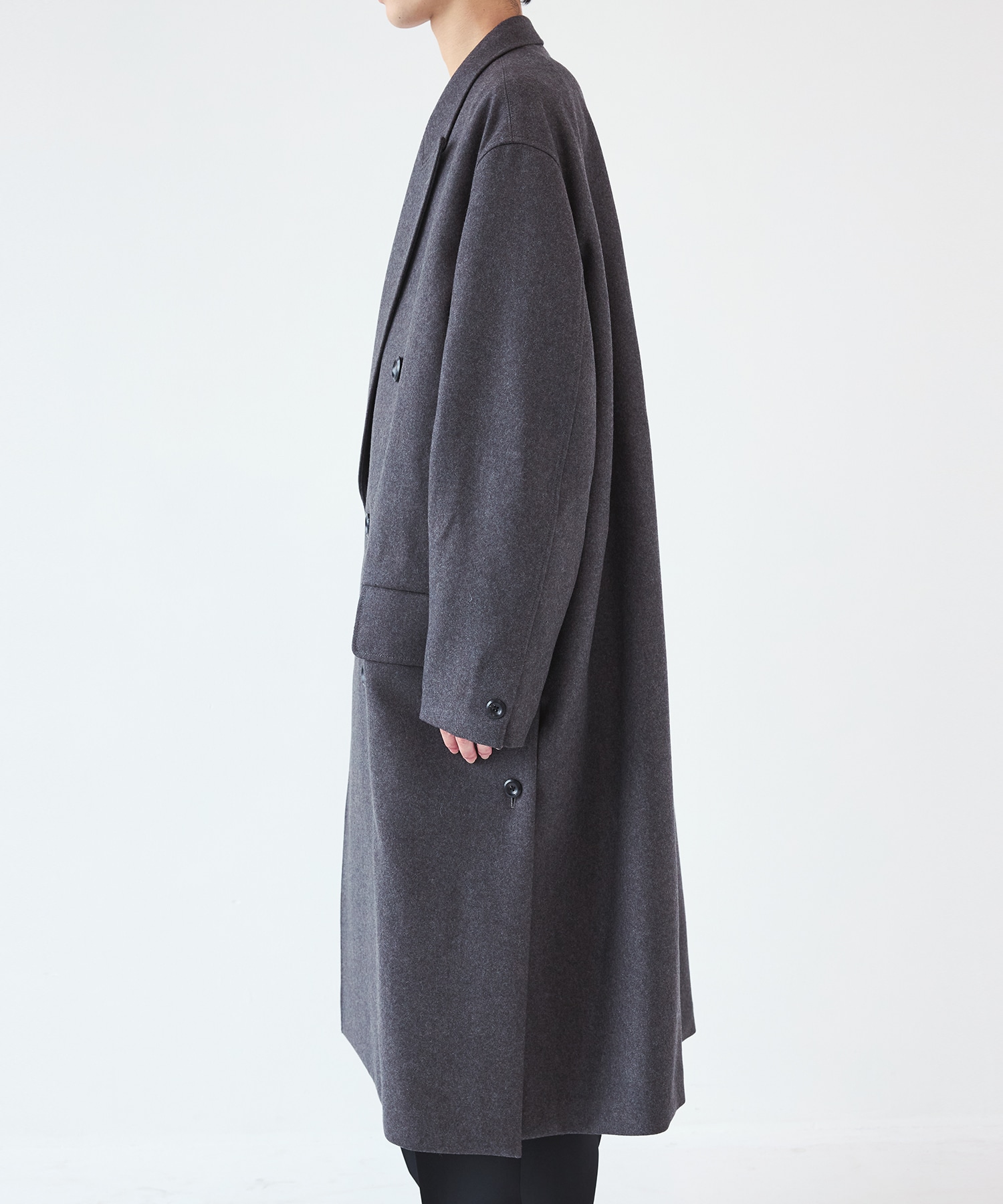 THE DOUBLE PEAKED EASY COAT THE RERACS