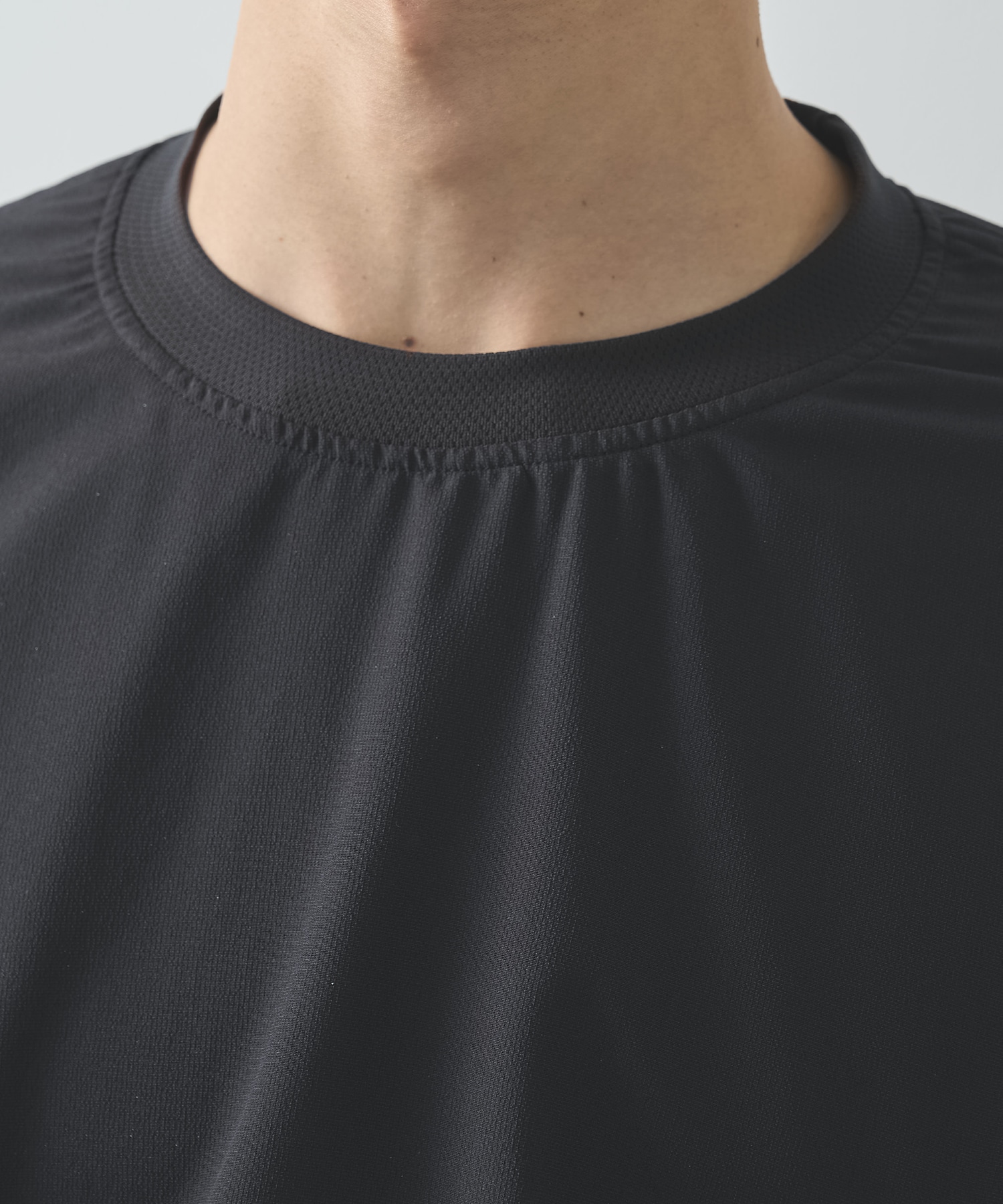 THE DEFORMED L/S PULLOVER WITH UTILITY POCKETS POLIQUANT