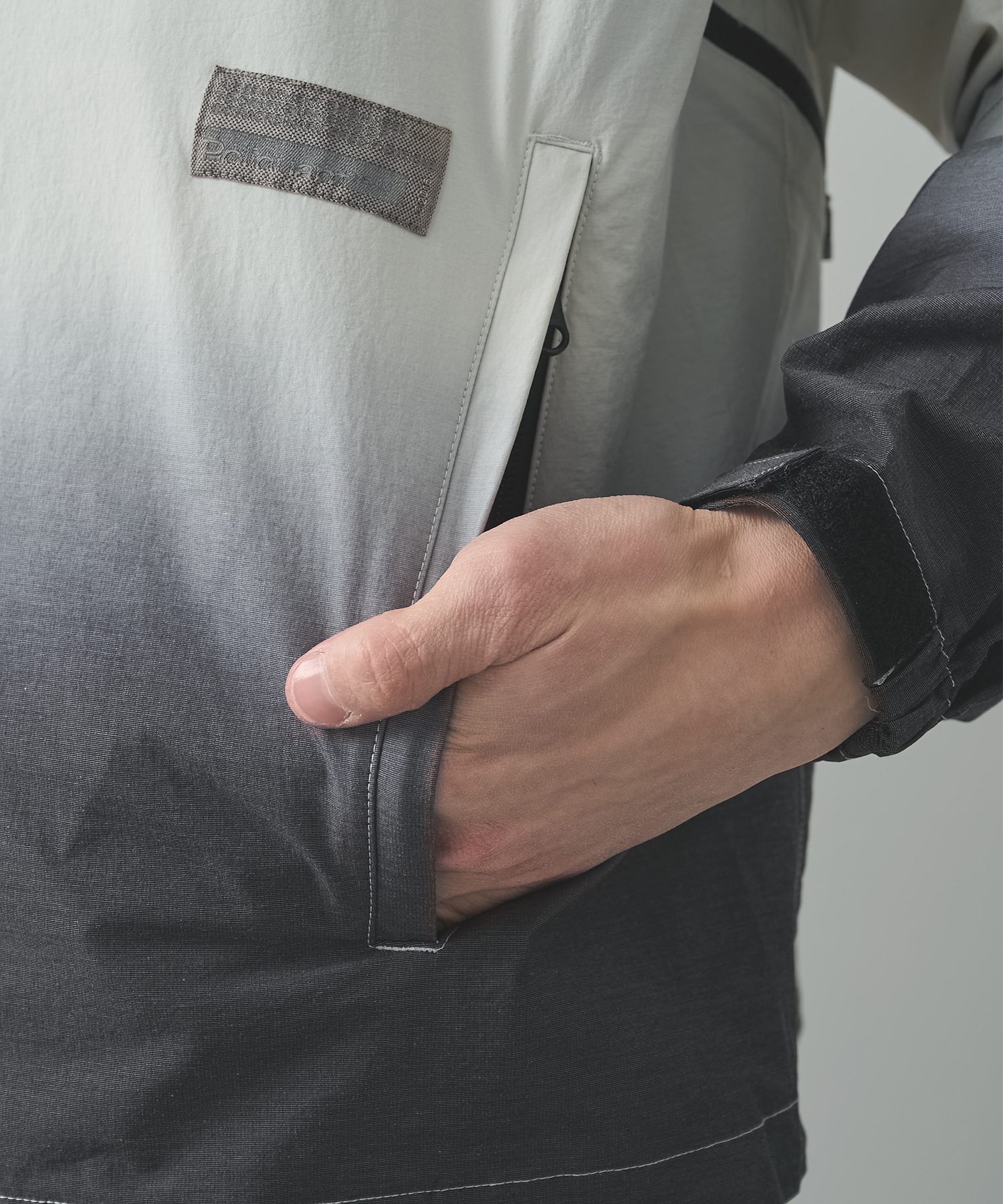 THE BREATHABLE HOODED GRADIENT GARMENT DYEING JACKET POLIQUANT