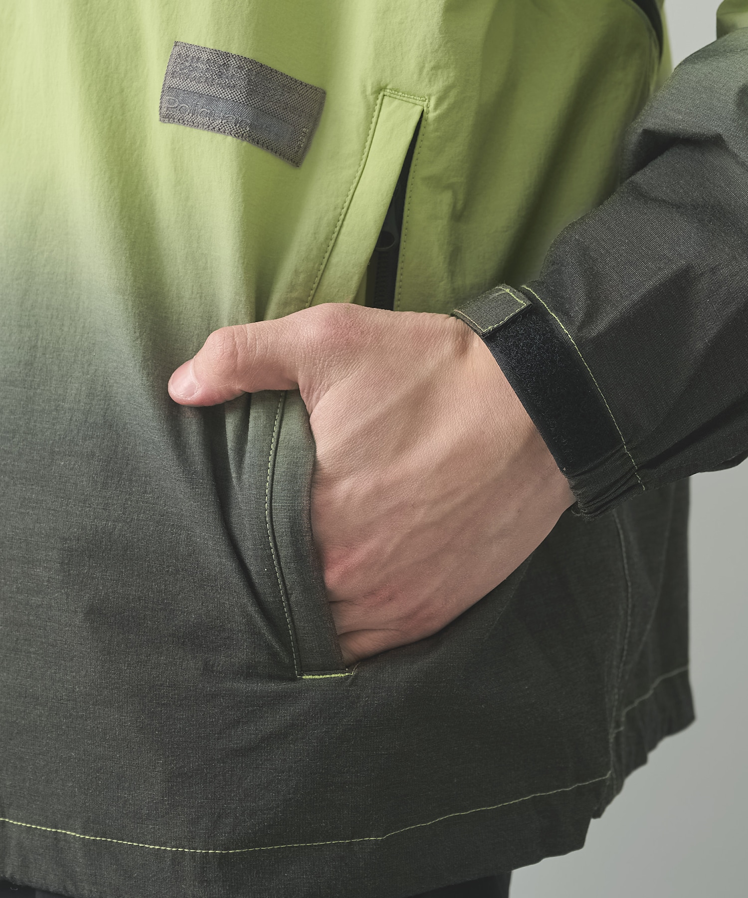 THE BREATHABLE HOODED GRADIENT GARMENT DYEING JACKET POLIQUANT