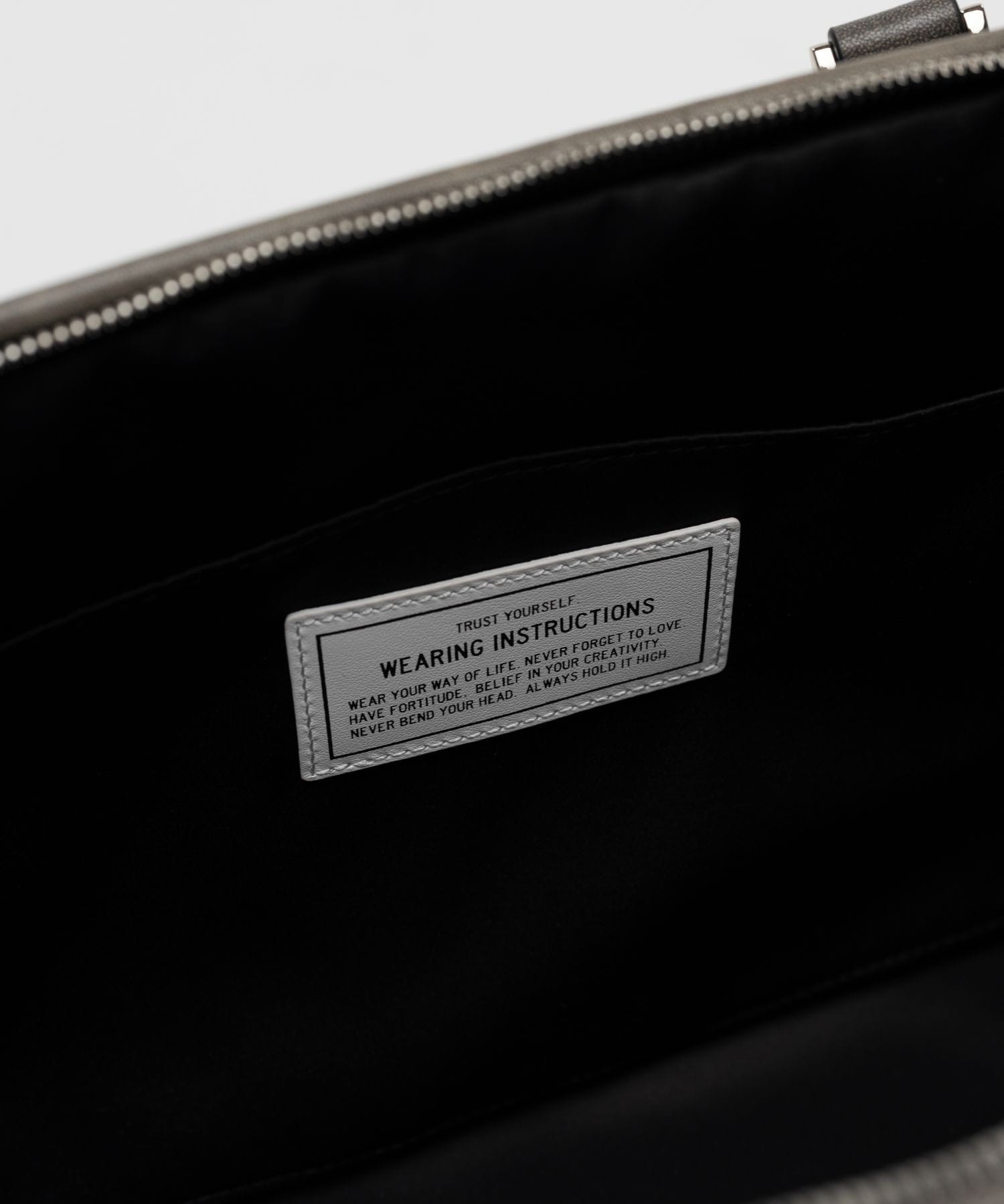 A17BG714 BAG Maison MIHARA YASUHIRO