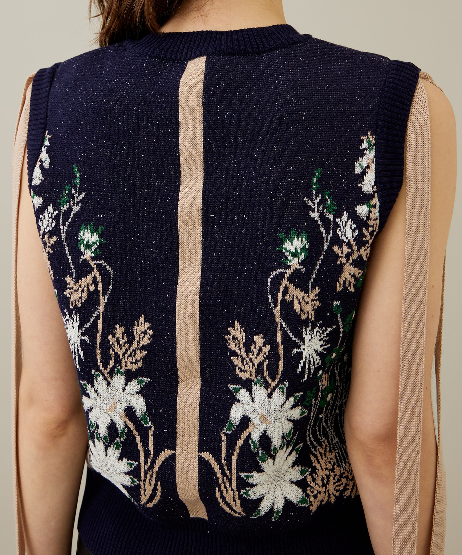 Garden flower knit vest