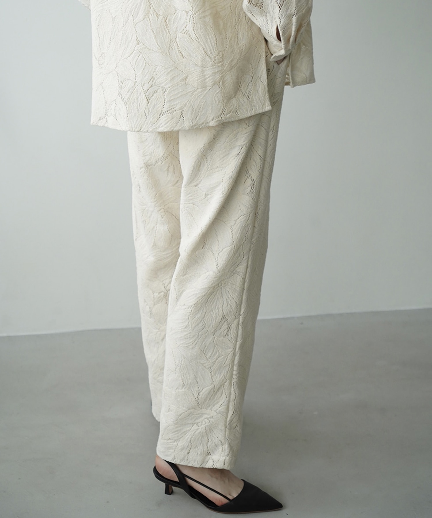 CLANE CURTAIN LACE TUCK PANTS