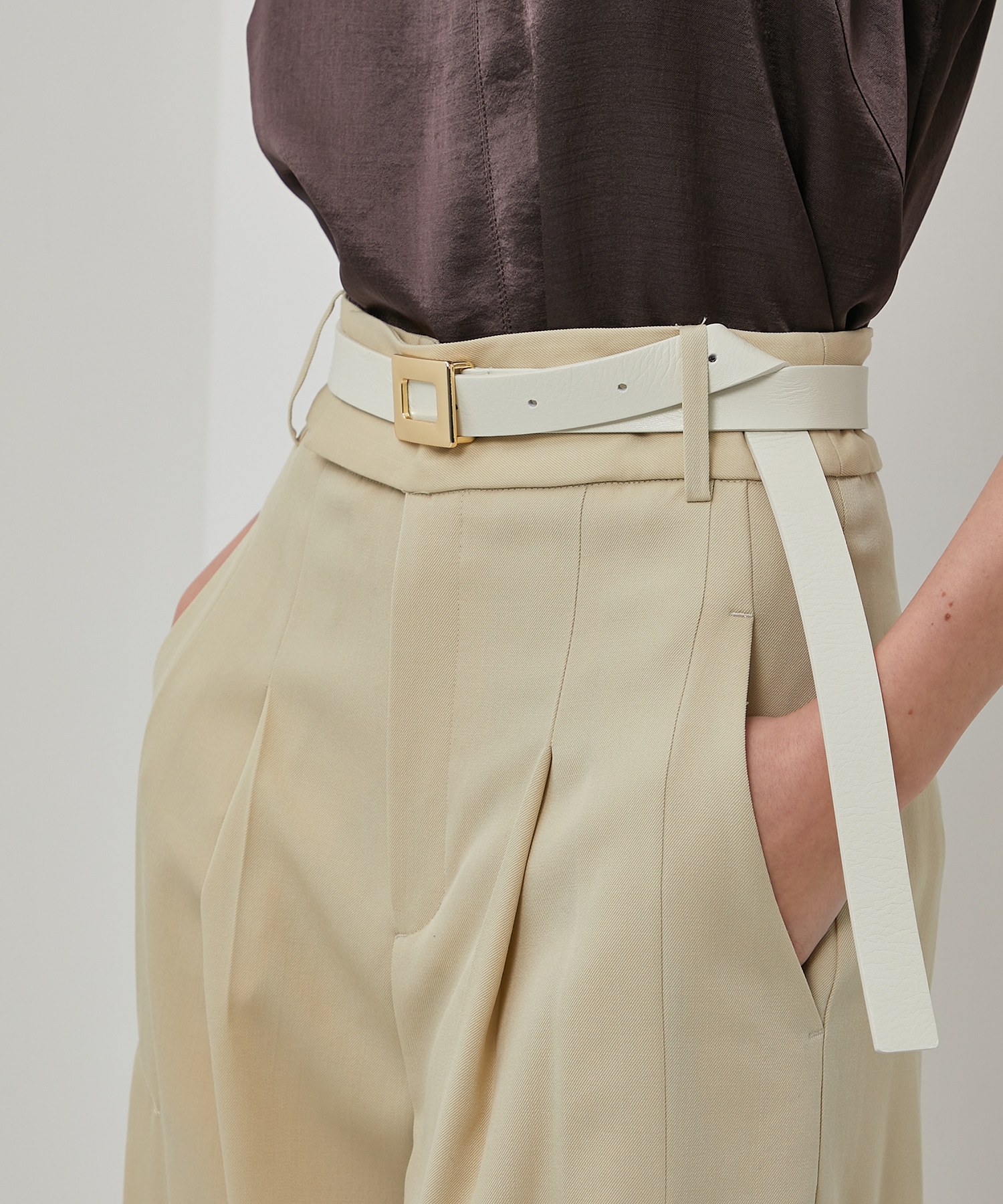 Square Buckle Belt(FREE WHITE): STUDIOUS: WOMENS｜ STUDIOUS ONLINE