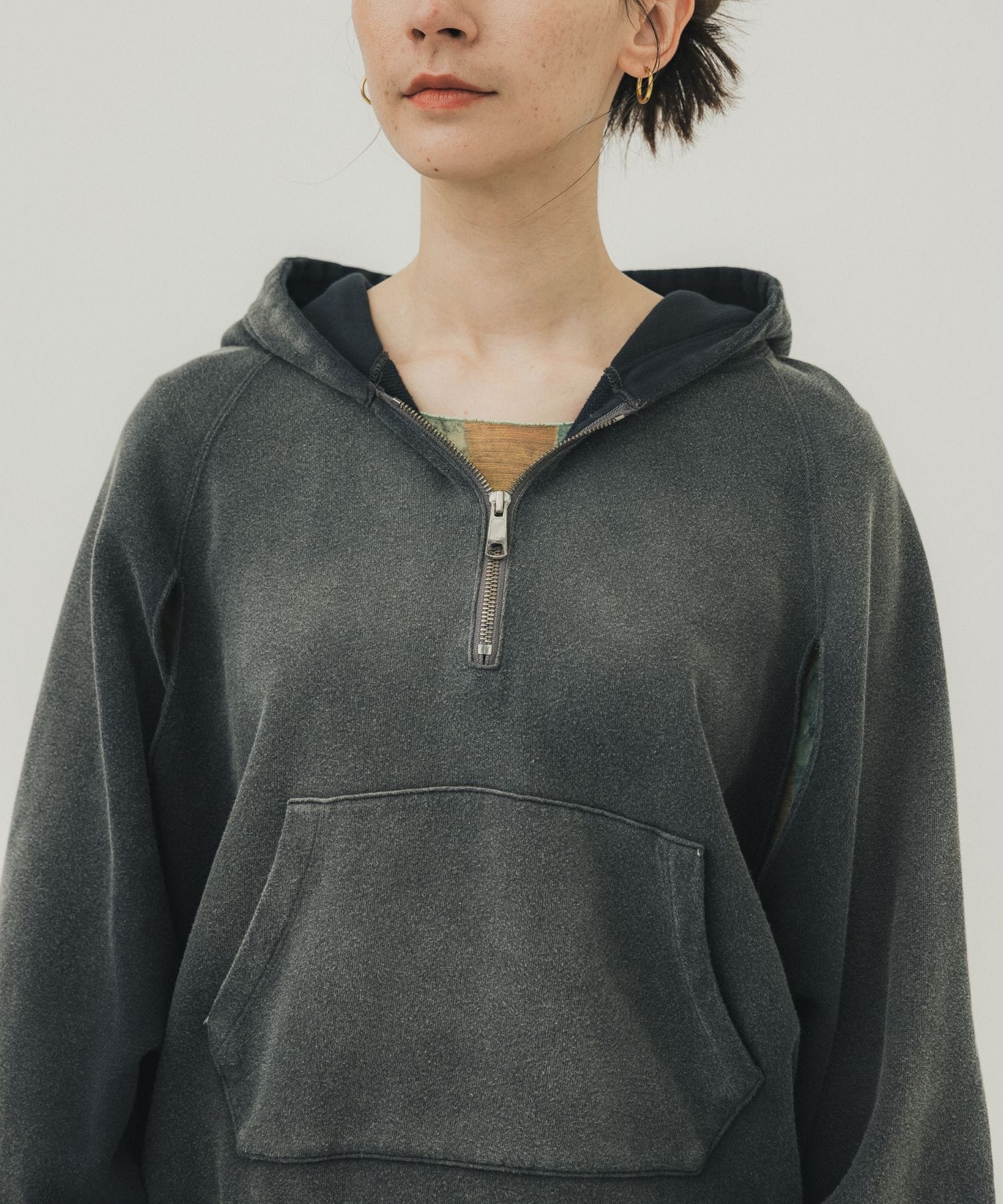 Vintage Split Hoodie(FREE DARK GREY): STUDIOUS: WOMENS｜ STUDIOUS