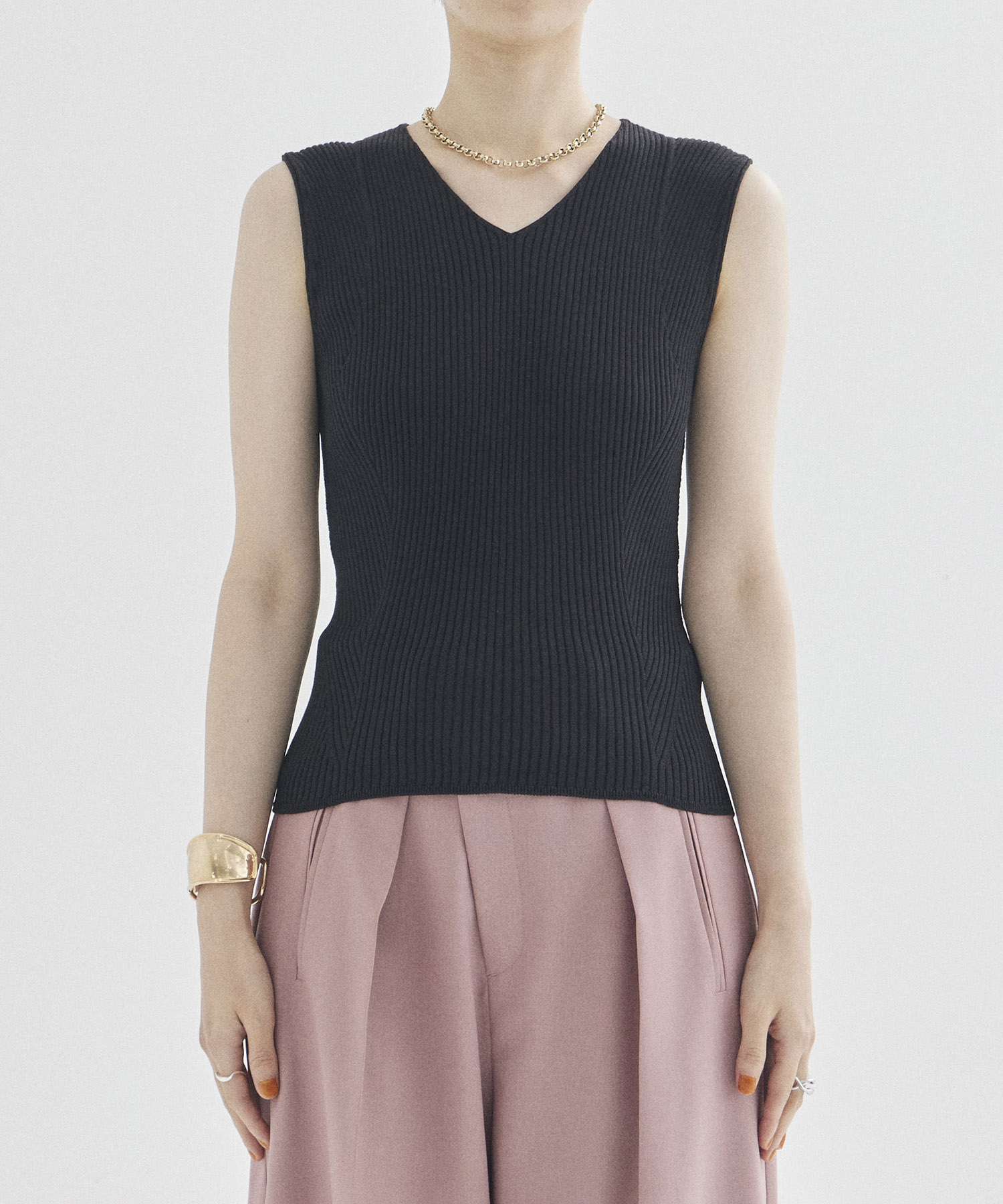 V-Neck Rib Knit Top STUDIOUS