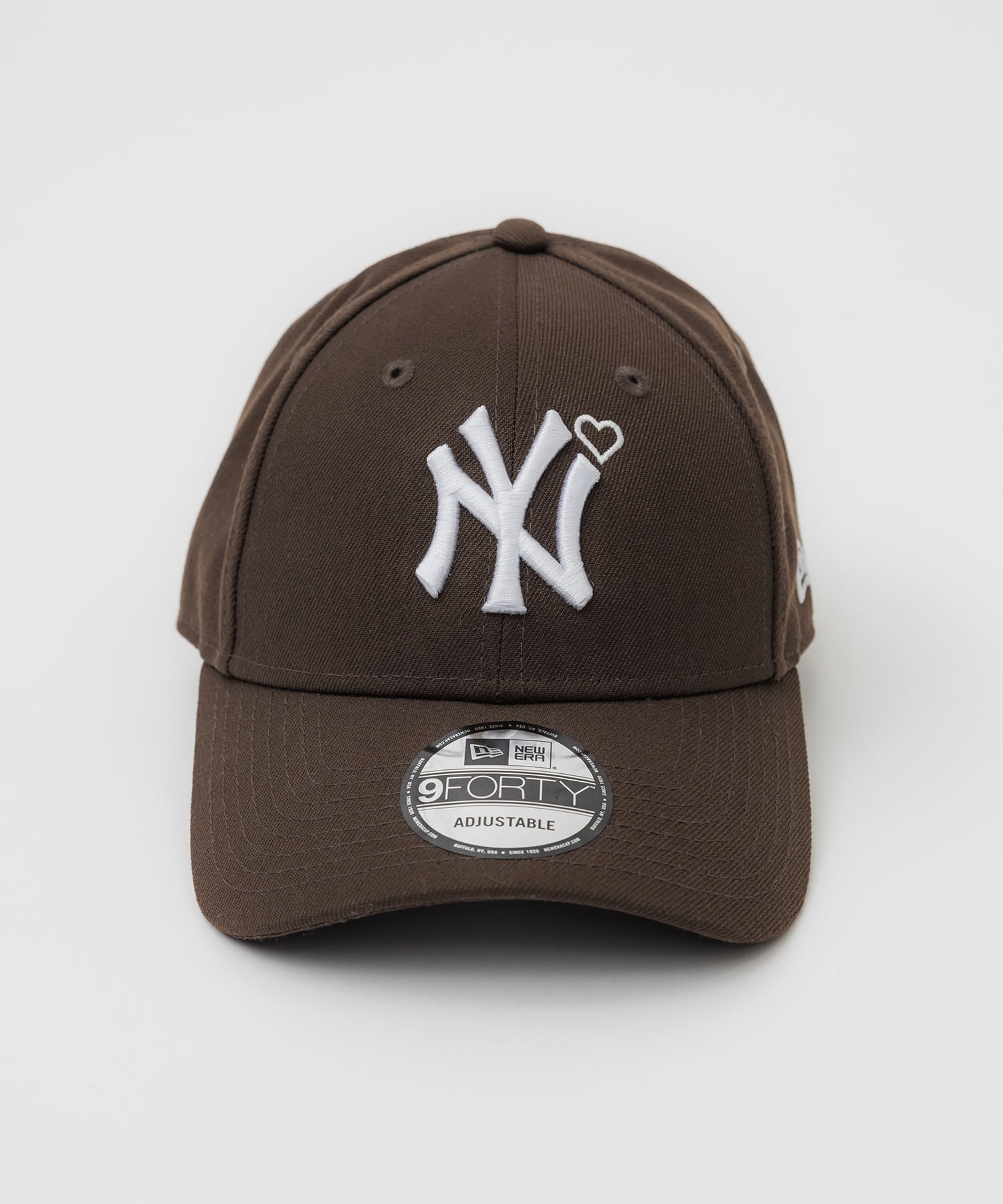 9 FORTY Yankees Heart Embroidery Cap BASICKS