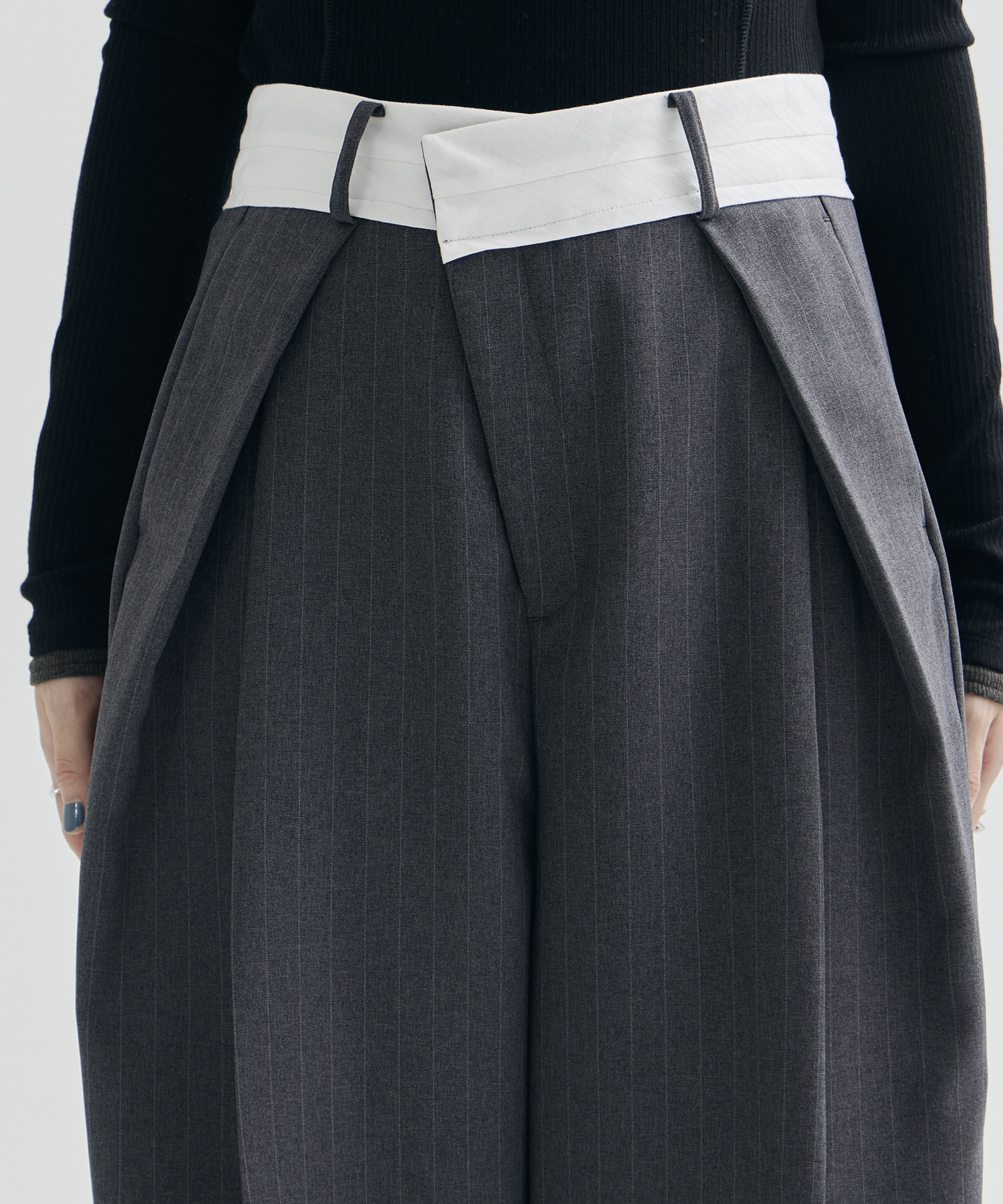 Elastic Waist Tucked Trousers STUDIOUS