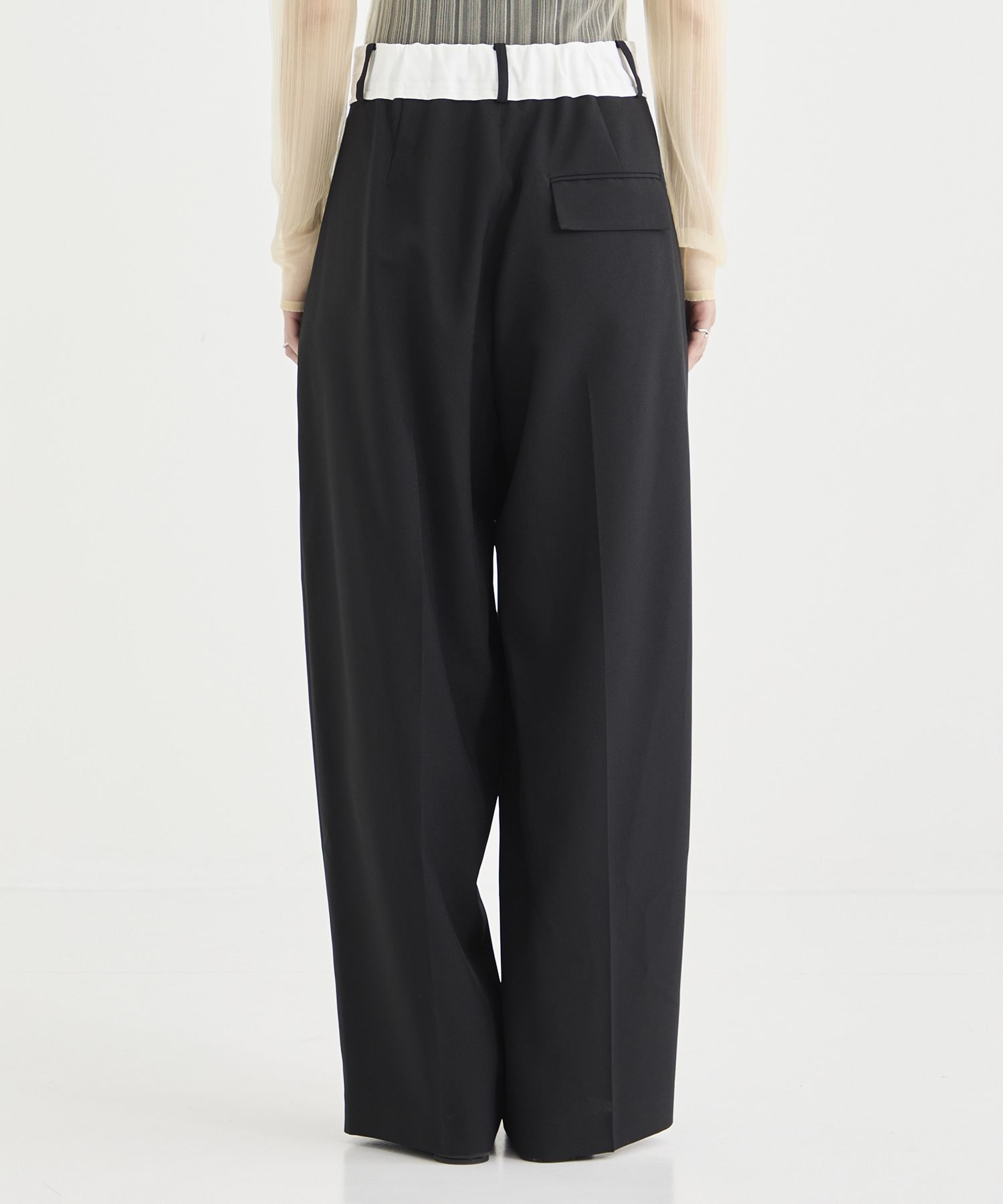 Elastic Waist Tucked Trousers STUDIOUS