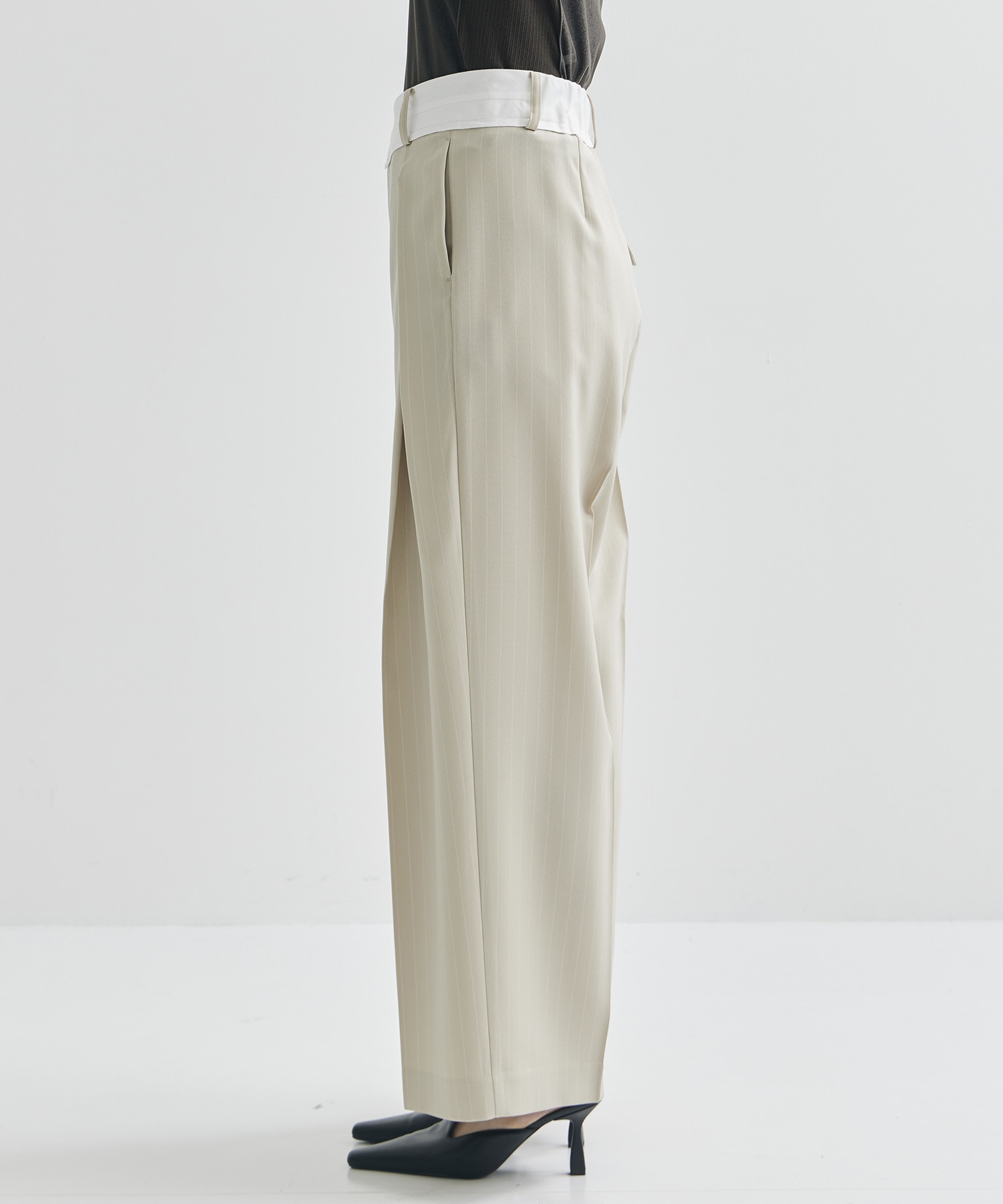 Elastic Waist Tucked Trousers STUDIOUS