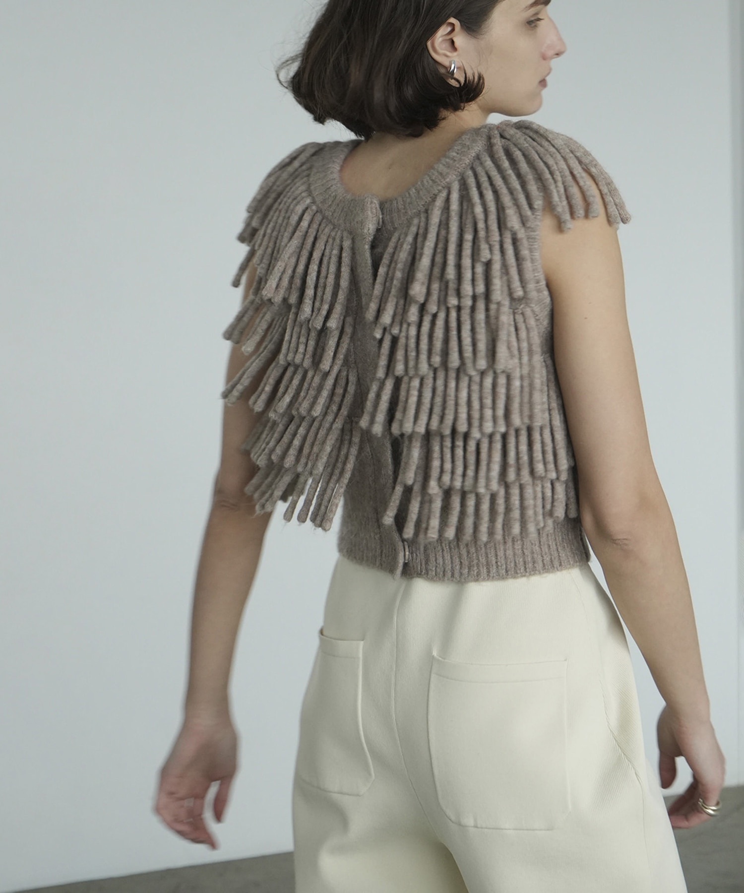 W FACE FRINGE KNIT VEST CLANE