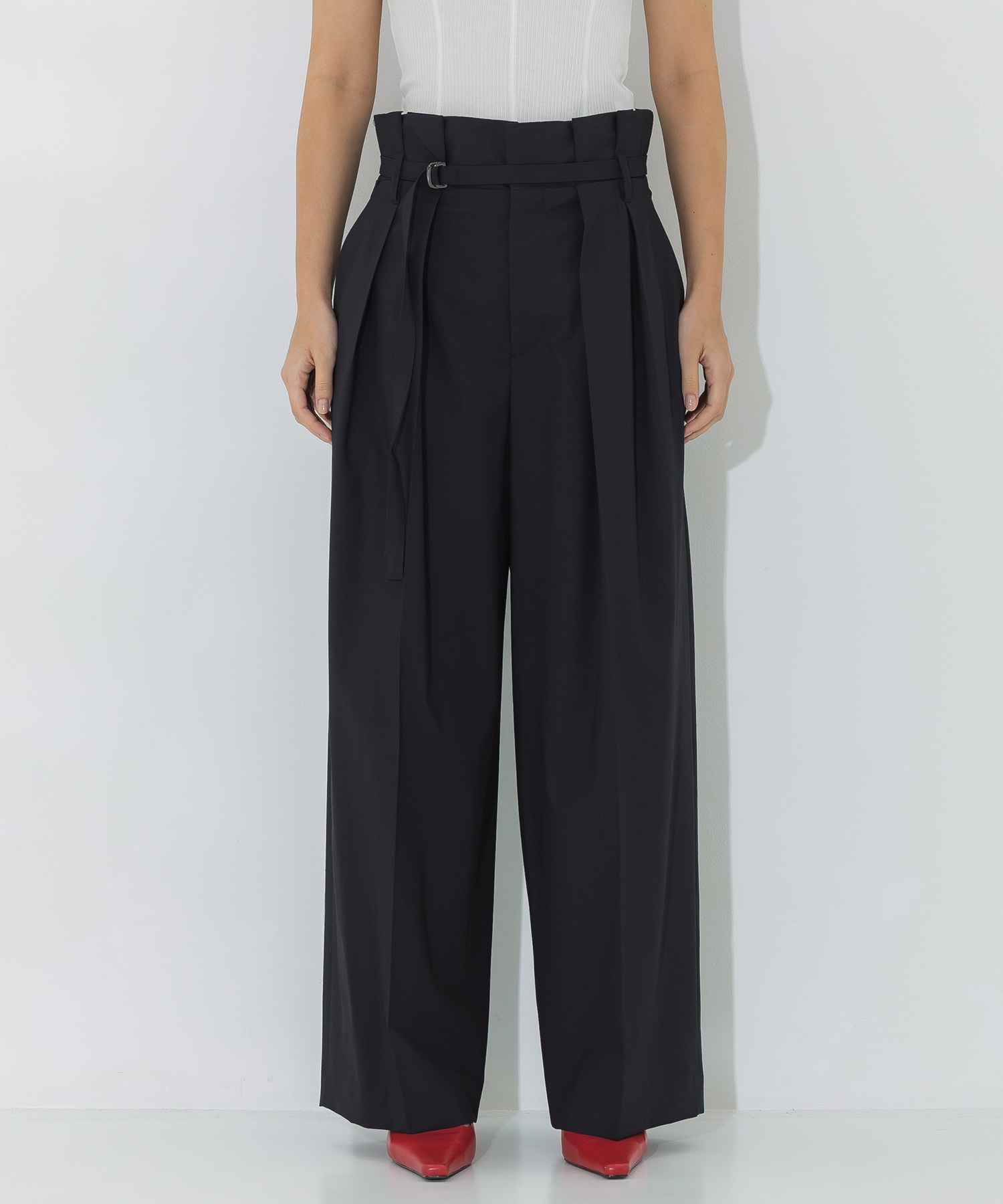 High Waist Tucked Trousers STUDIOUS