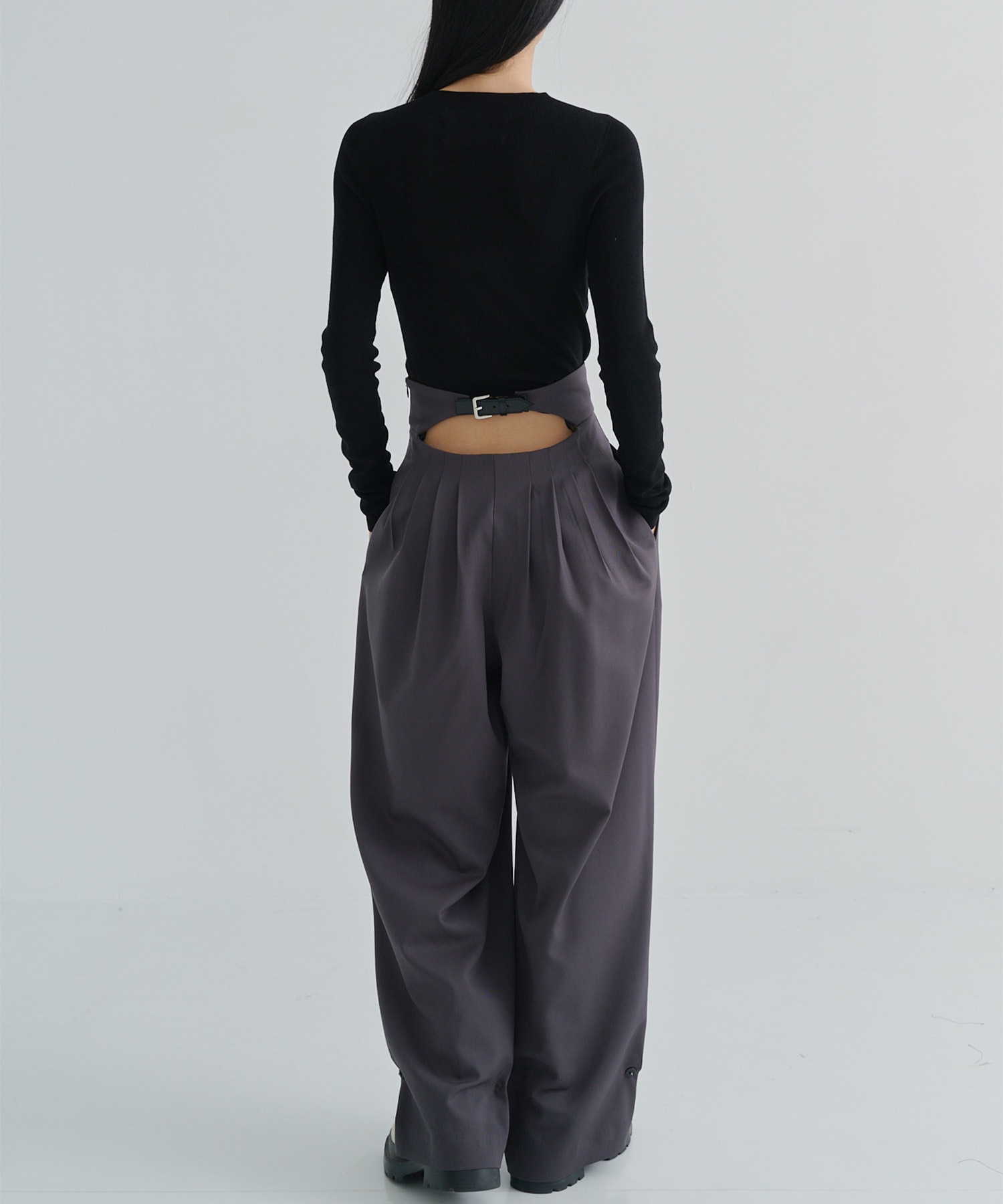 HIGH-WAIST PLEATED TROUSERS FETICO